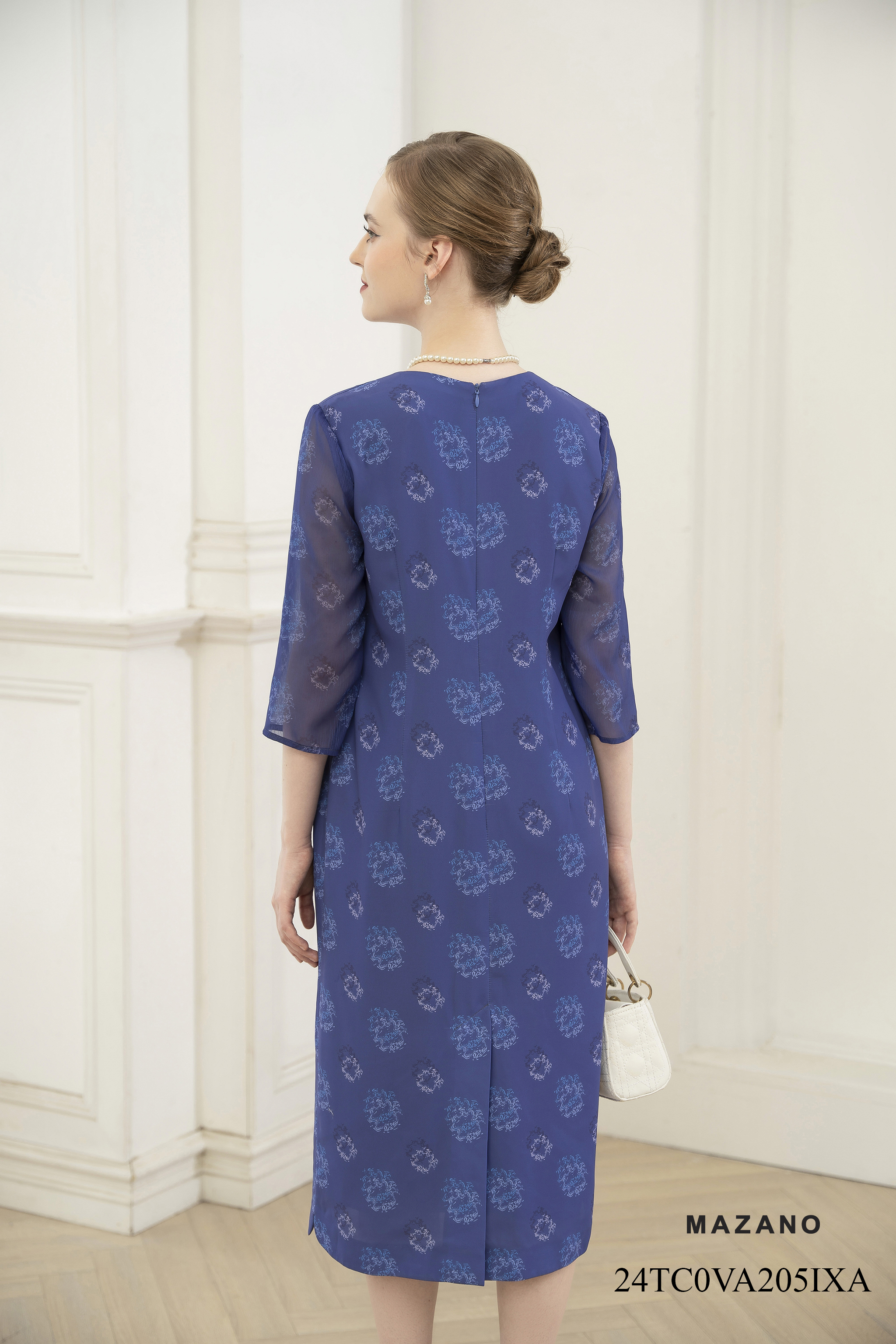 Váy Đầm suông Vải thô dày dặn kết hợp tay voan mỏng Họa tiết hoa hồng cách điệu Cổ tròn vừa Tay lỡ Dài tới bắp chân_thumbnail_3