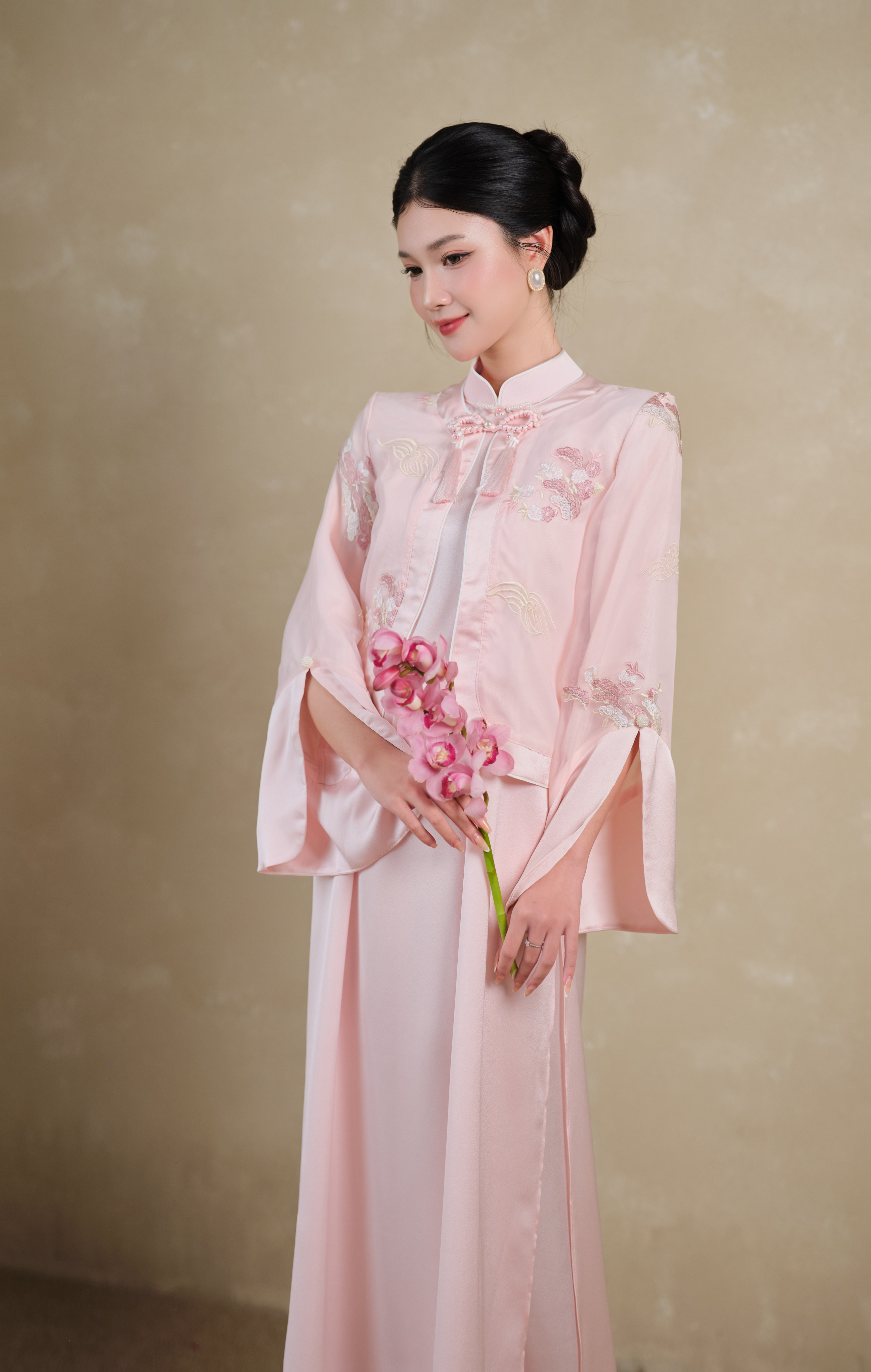 Áo dài Minh Châu_thumbnail_6