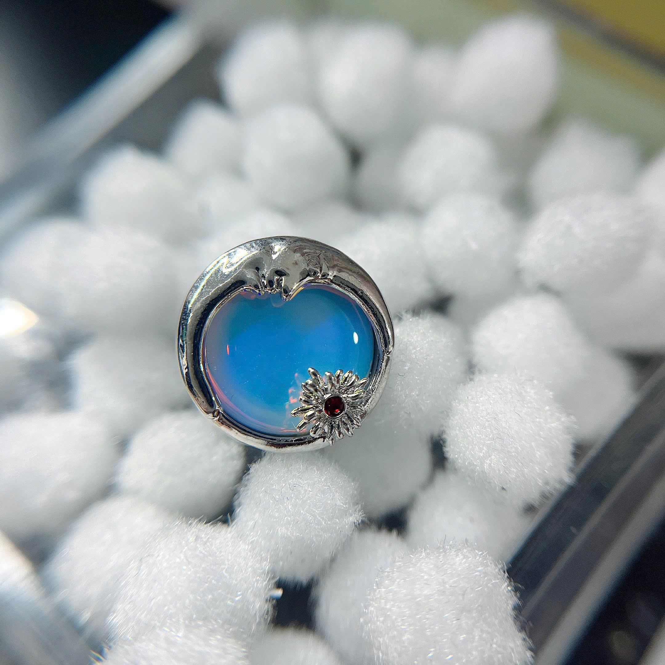 Khuyên nong size 14 mặt trăng loang xanh