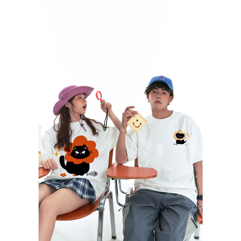 Áo thun couple cặp đôi cực dễ thương form rộng unisex ATD1061 Miucho tay lỡ cổ tròn in artwork_thumbnail_4