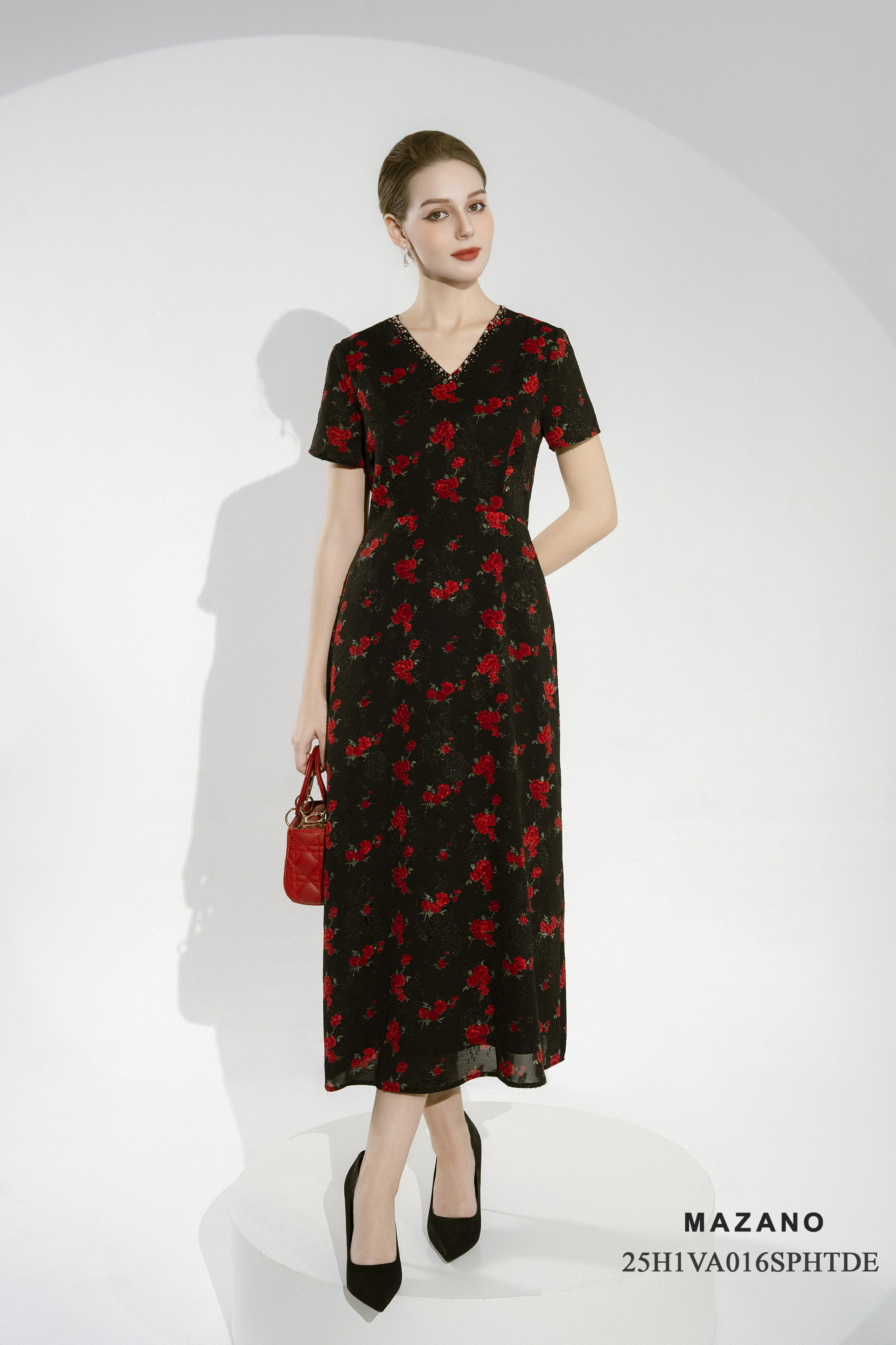 Váy Đầm ôm Vải voan 3D Họa tiết hoa hồng cách điệu Cổ V Đính đá thủ công Tay ngắn Dài qua bắp chân