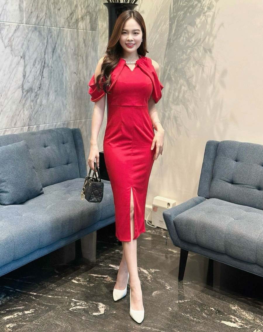 Đầm ôm body kiểu rớt vai xẻ tà sang trọng_thumbnail_4