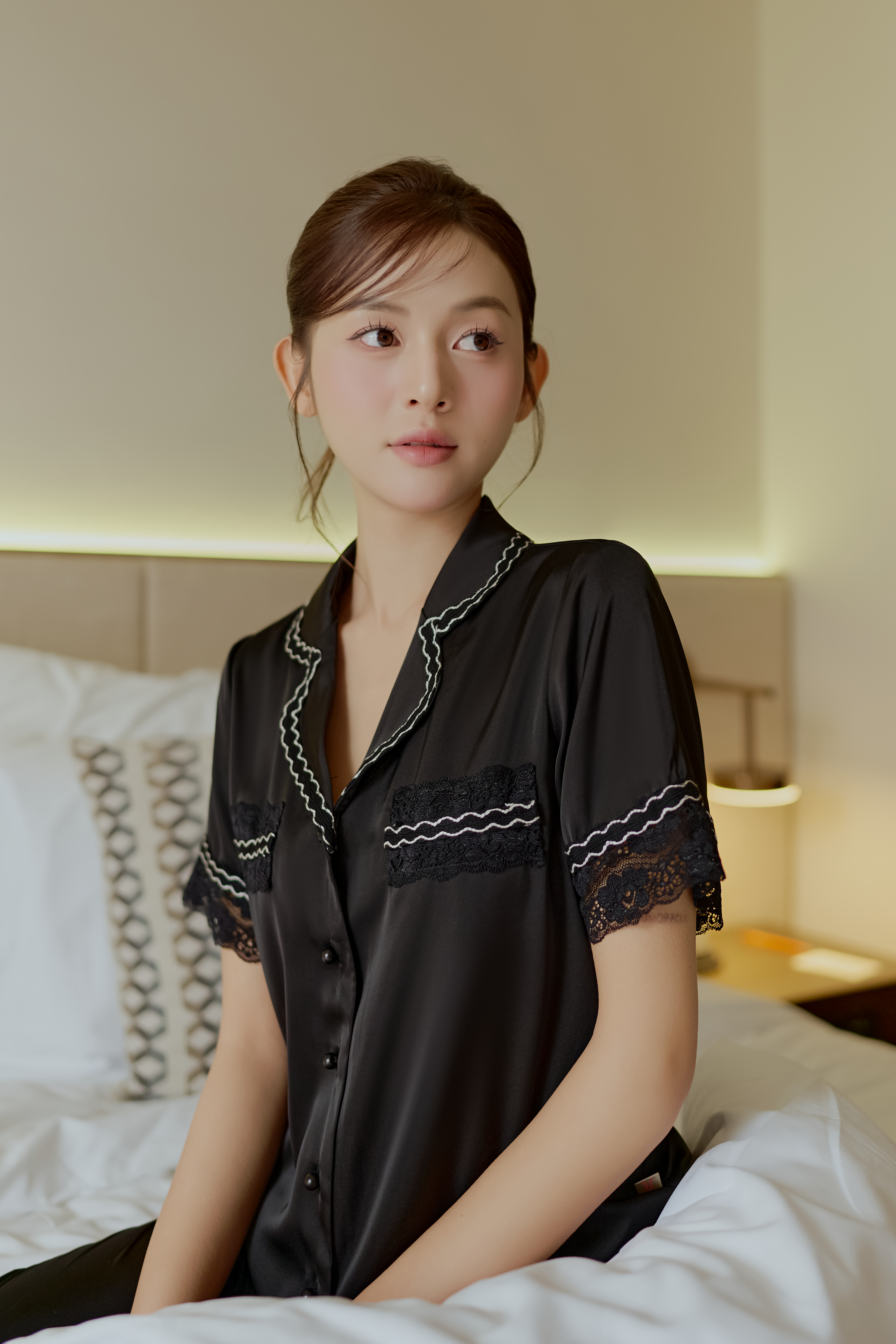 Bộ lụa áo cộc tay, quần dài BN587_thumbnail_3