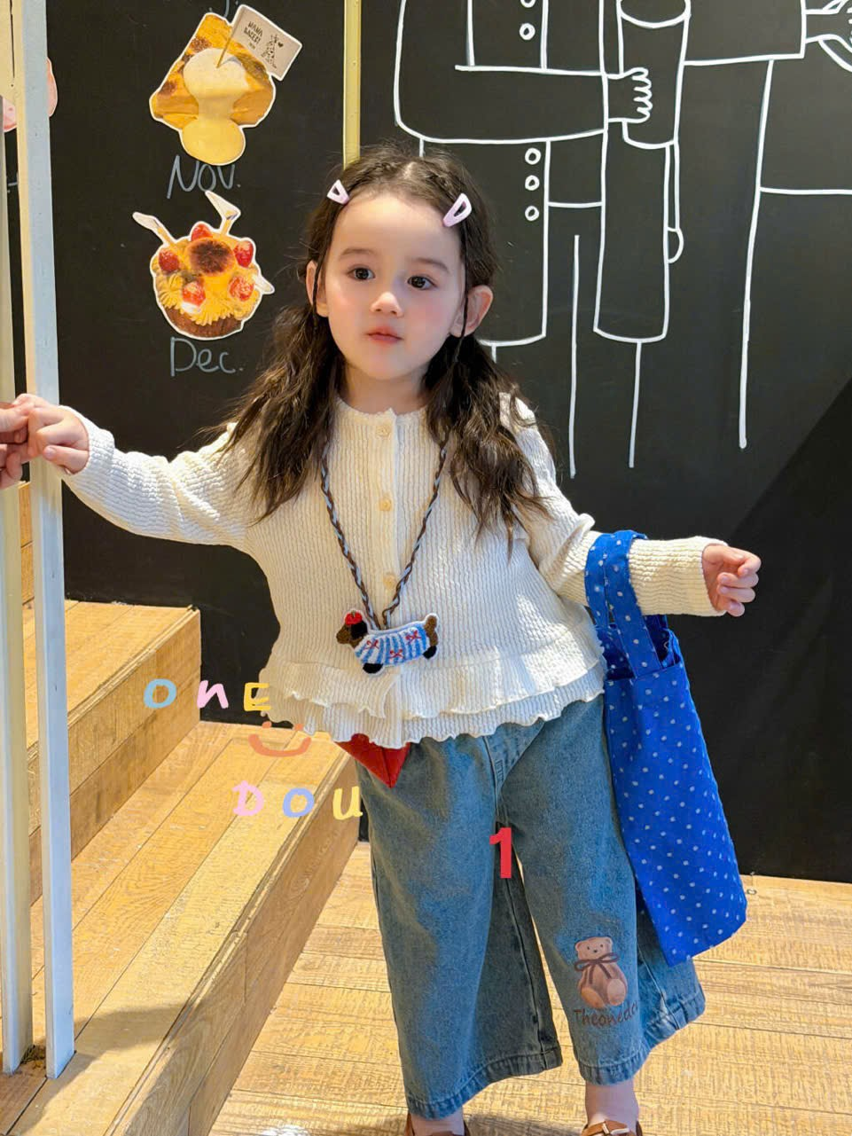 (E183) Quần bò ống đứng thêu gấu hãng OD