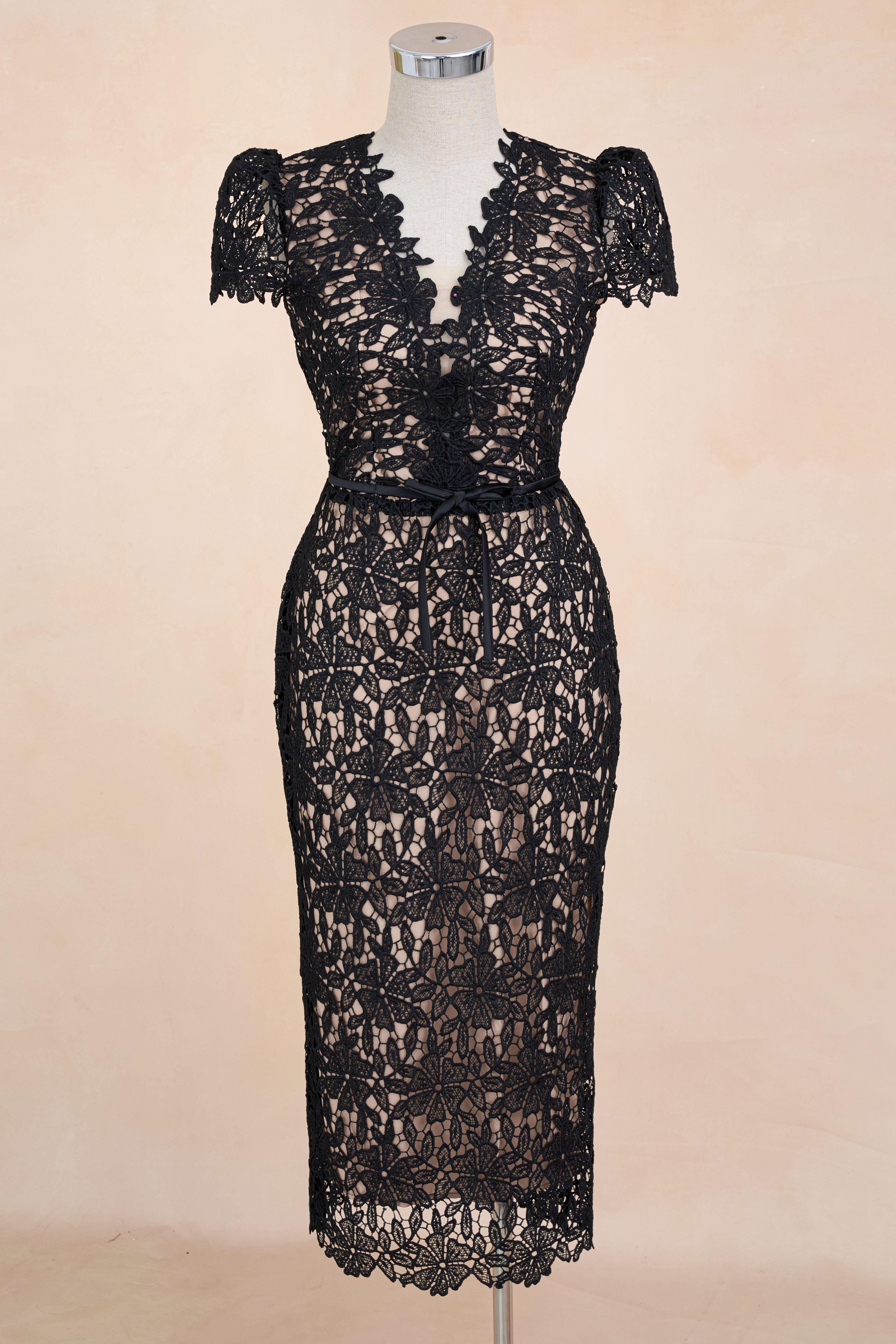 Đầm Bút Chì Ren Cổ V TB_thumbnail_5