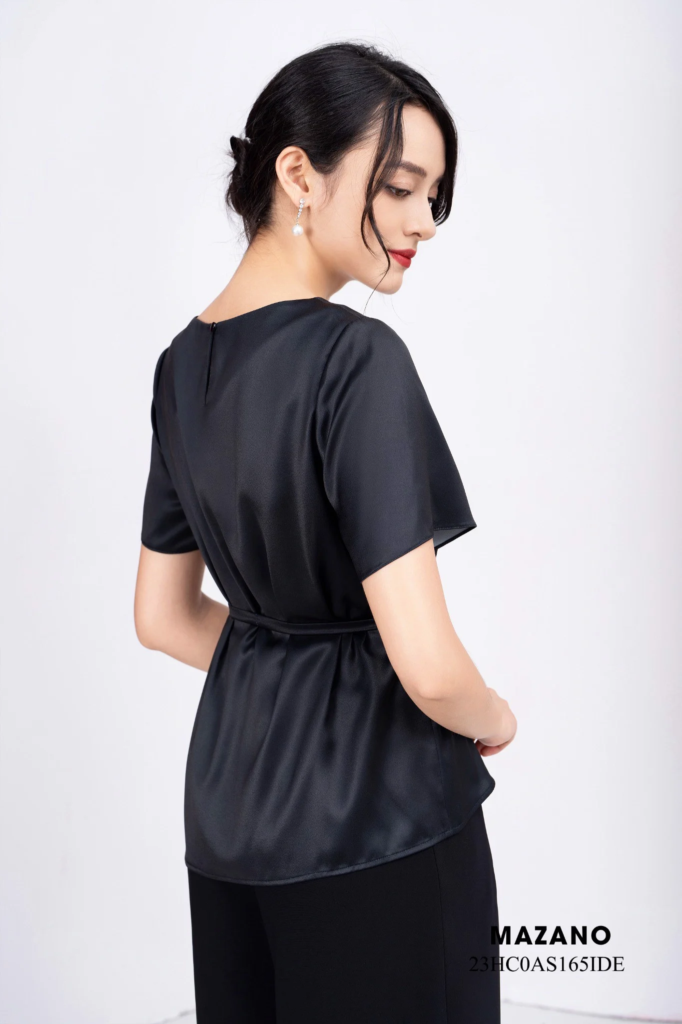 Áp top đen thắt đai in hoa hồng đỏ_thumbnail_3