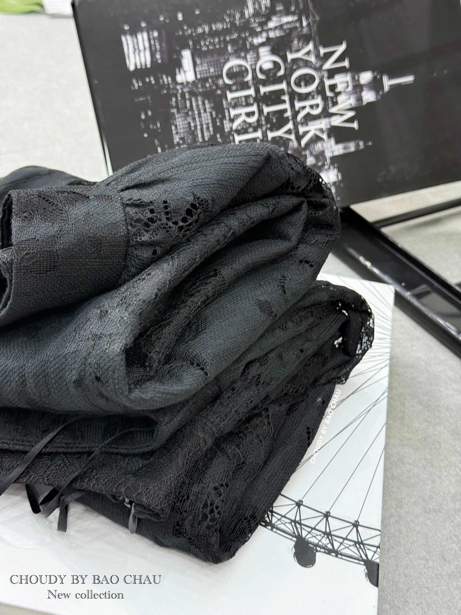 U323 CHÂN VÁY REN ĐEN_thumbnail_3