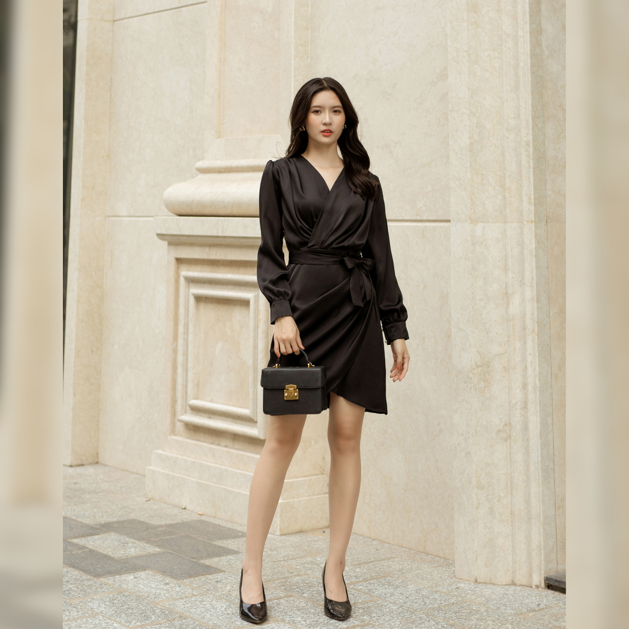 Jumpsuit giả váy tay dài cổ V xếp ly (kèm dây nơ)