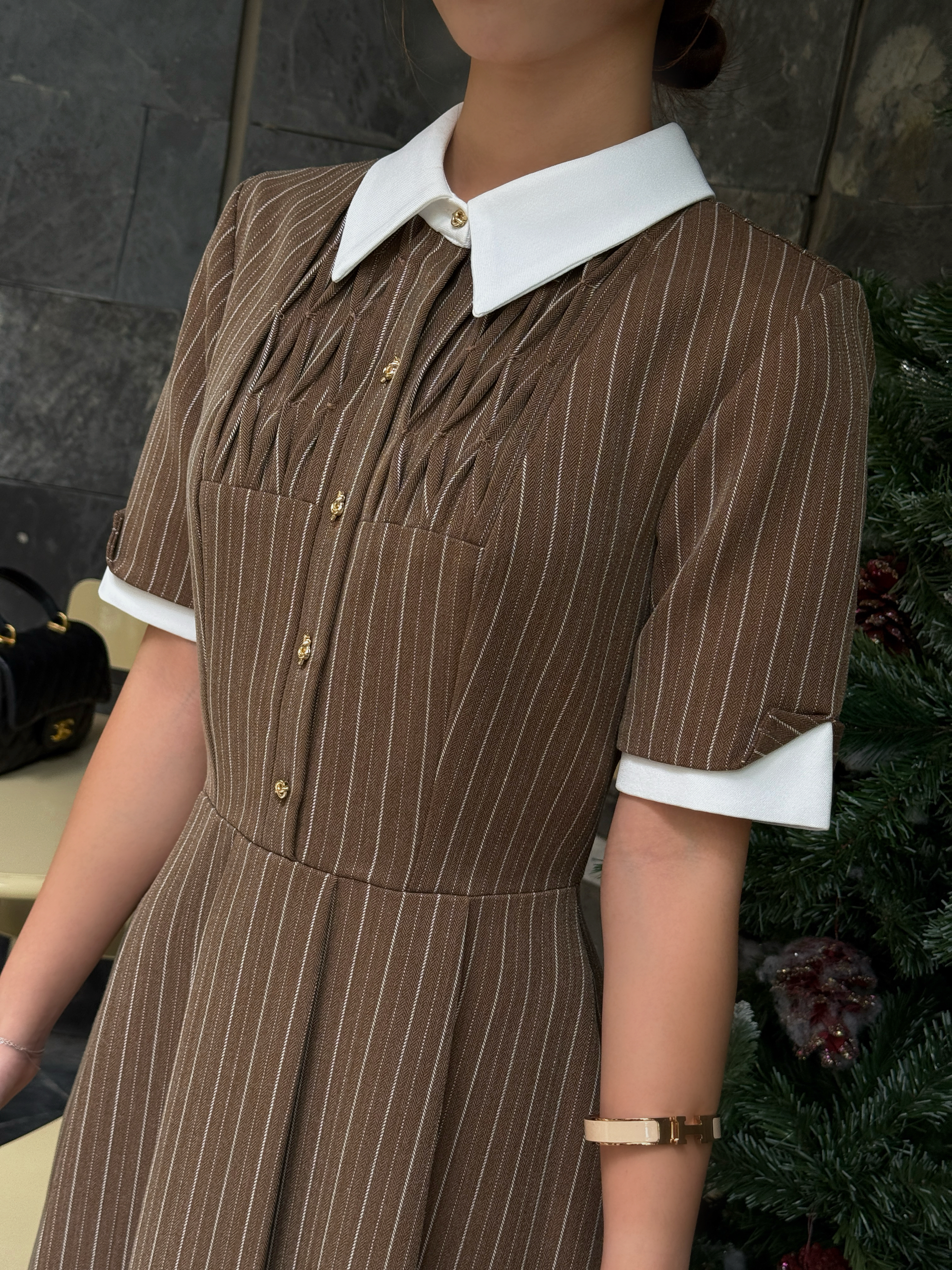 Váy kẻ phối cố trắng đan chéo_thumbnail_1