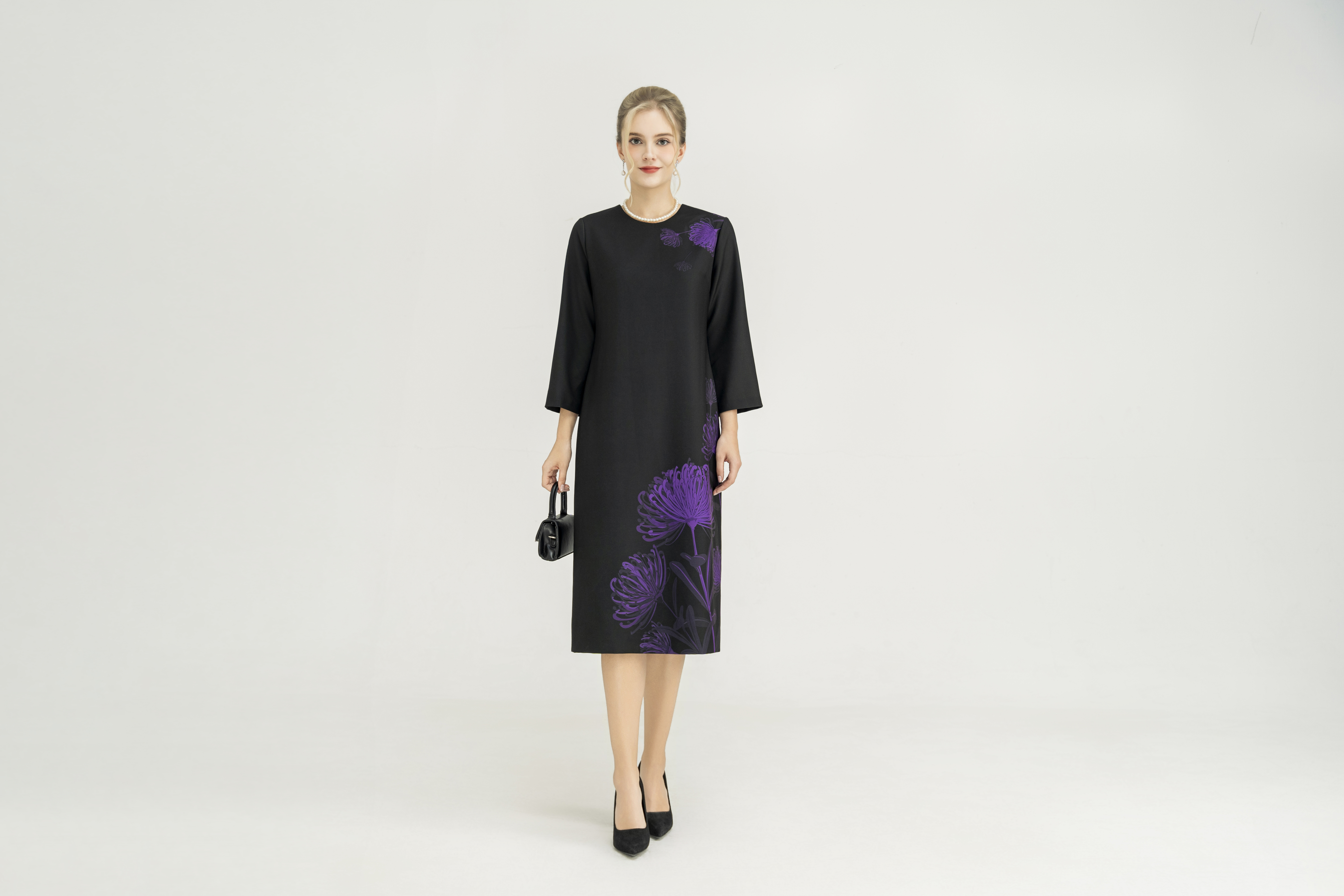 Váy Đầm Suông Vải thô dày Hoạ tiết hoa tím  Cổ tròn Tay dài Dài đến bắp chân