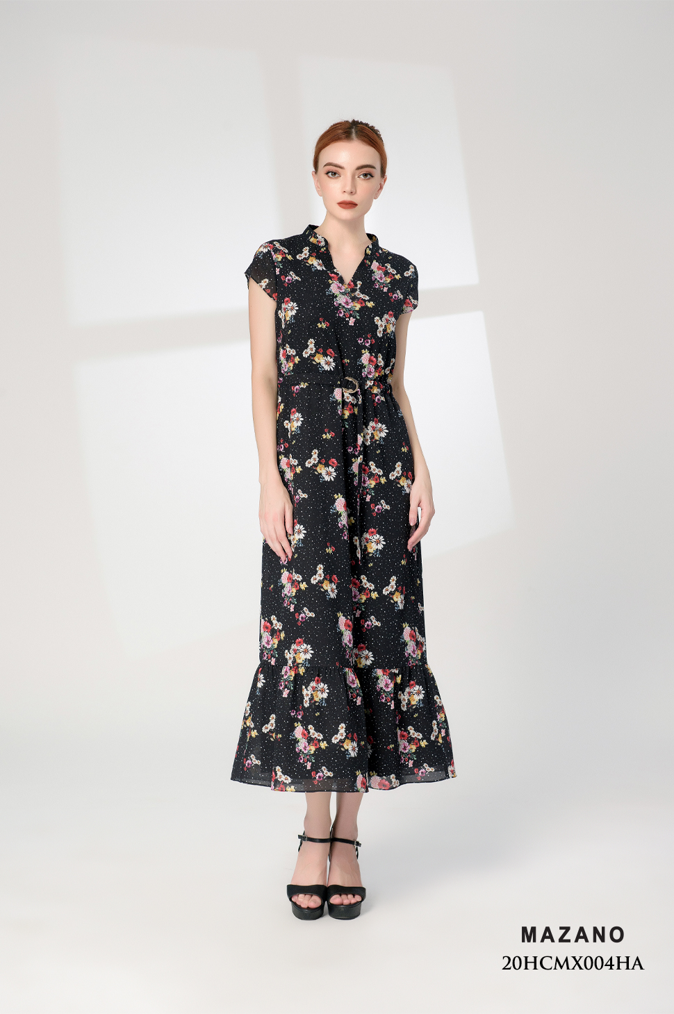 Đầm Maxi vải voan màu đen họa tiết dáng dài rút dây eo