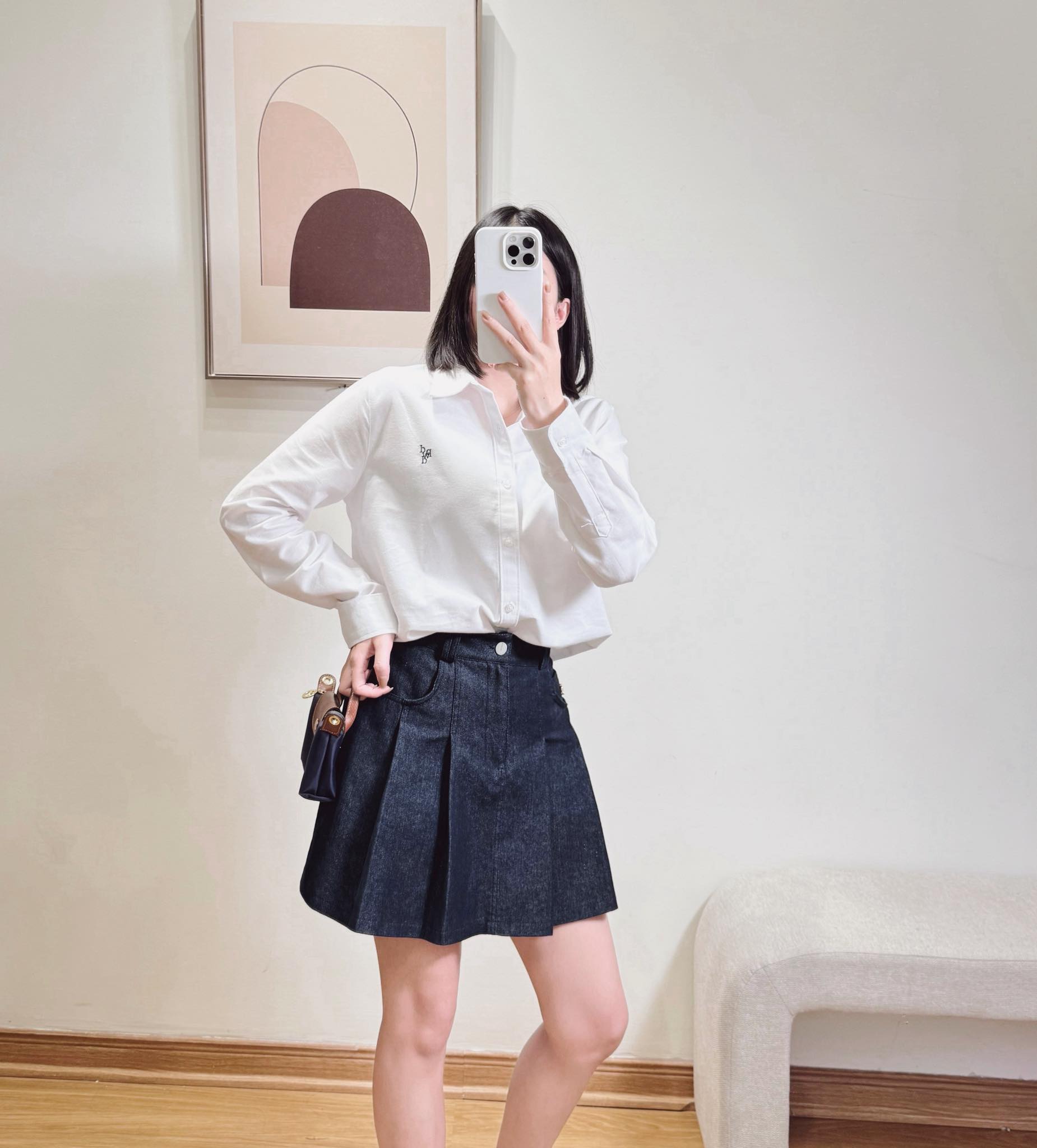 E183 SƠ MI TRẮNG THÊU CHỮ DEPOUND_thumbnail_2