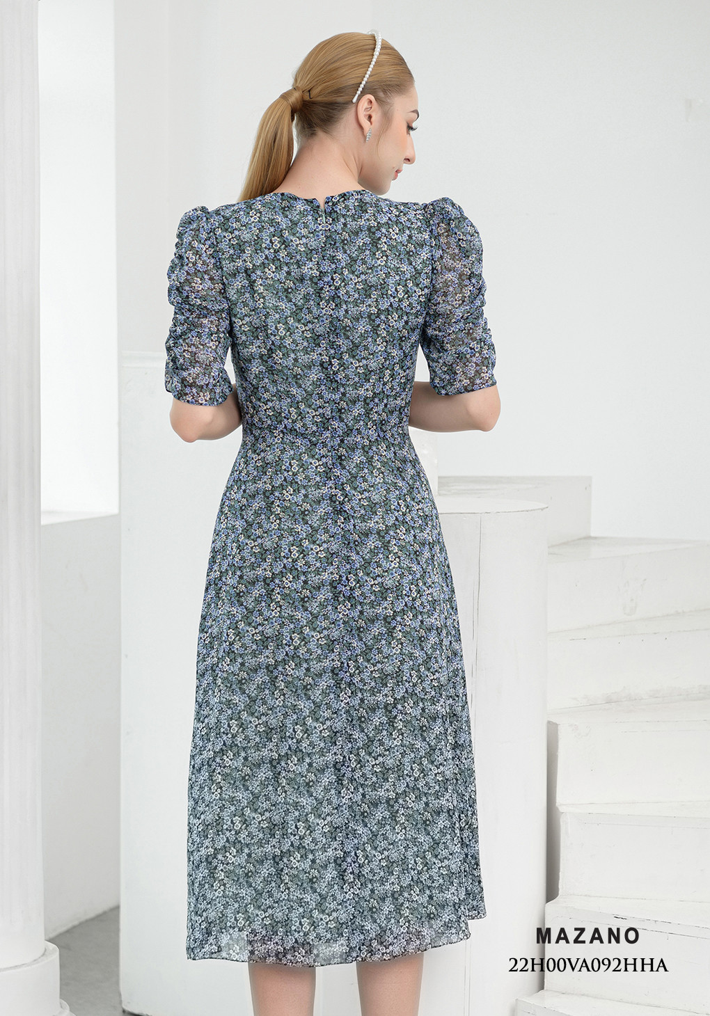 Đầm xanh họa tiết tay bồng eo cao chân rủ_thumbnail_3