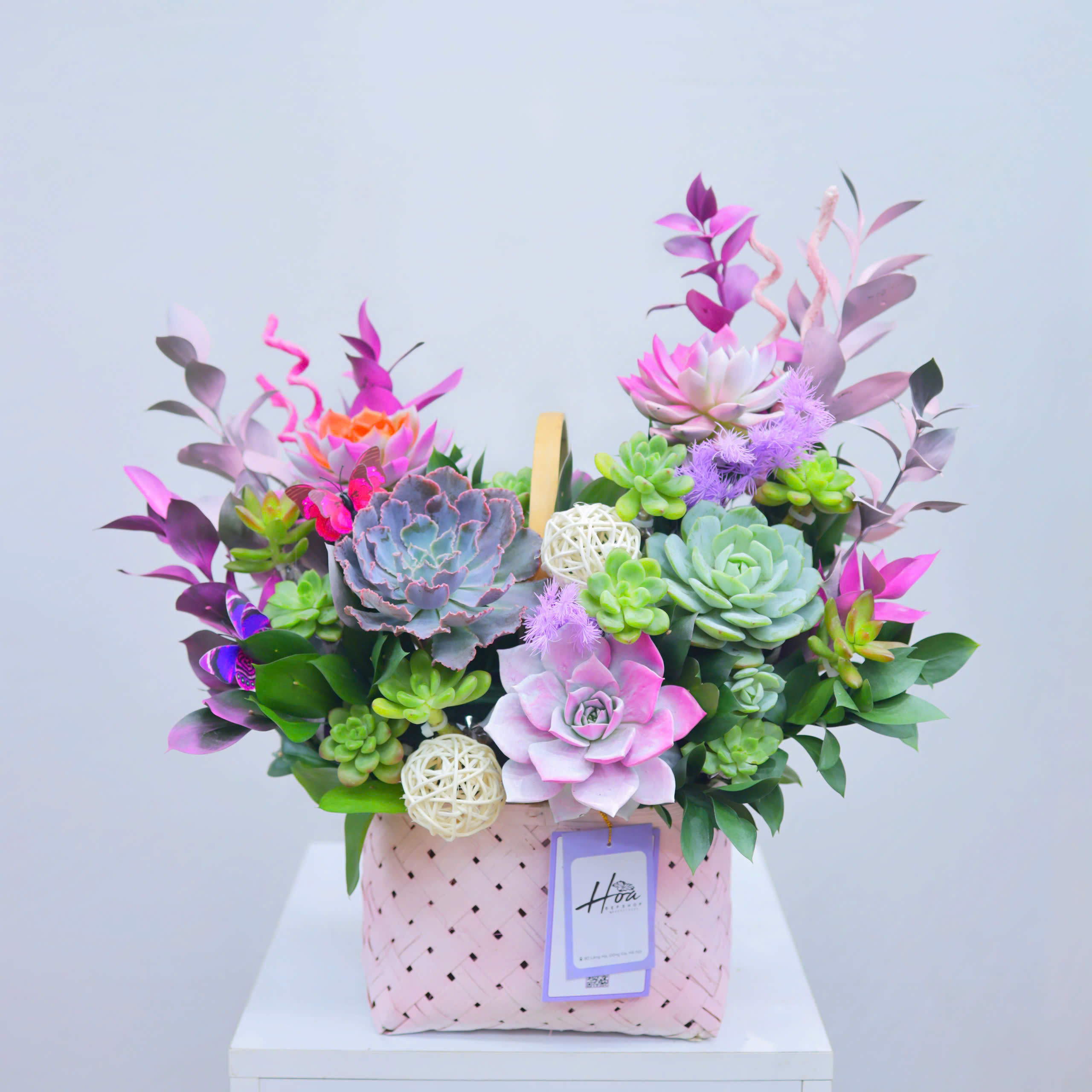 Giỏ hoa sen đá nhẹ nhàng7