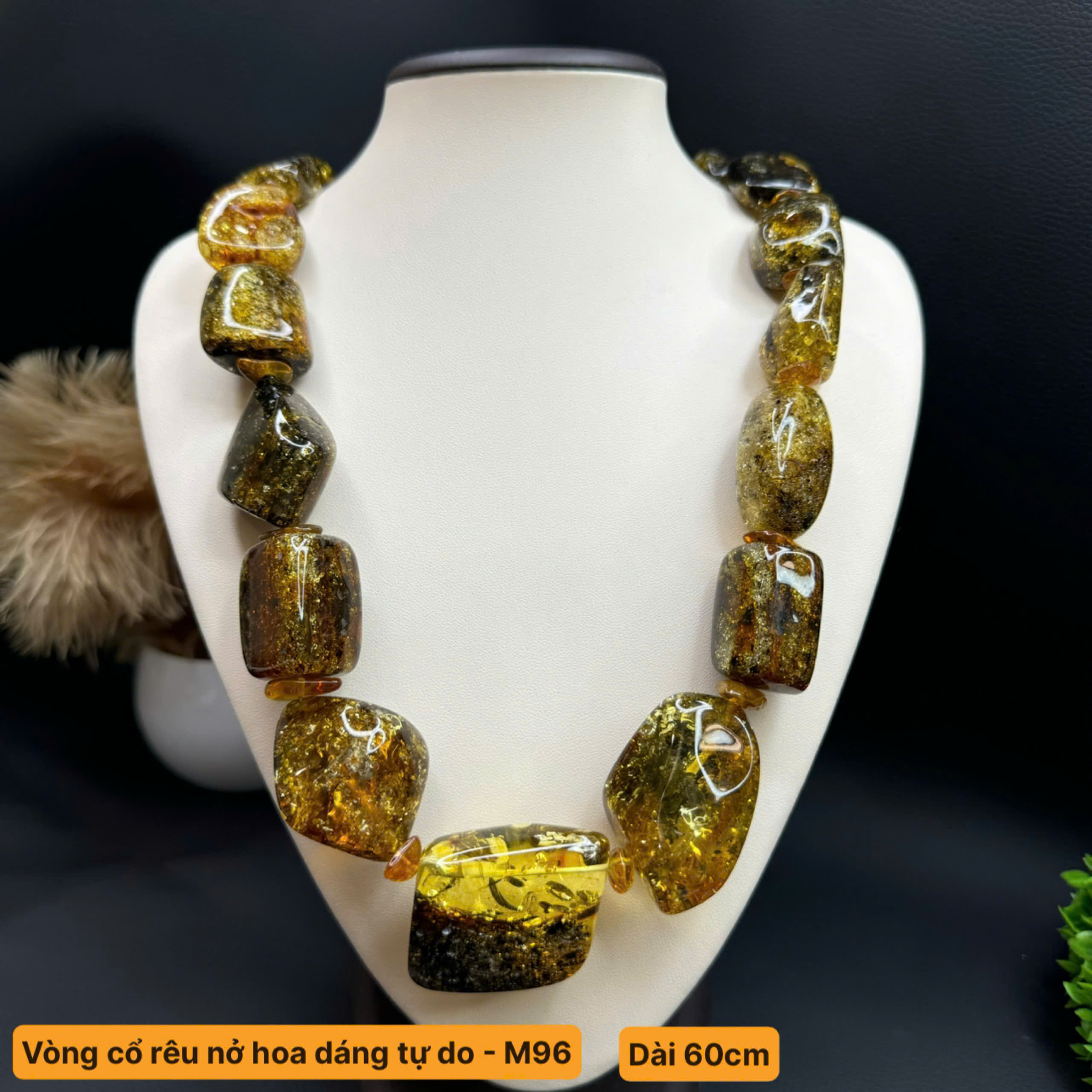 Vòng Cổ Rêu Nở Hoa-M96