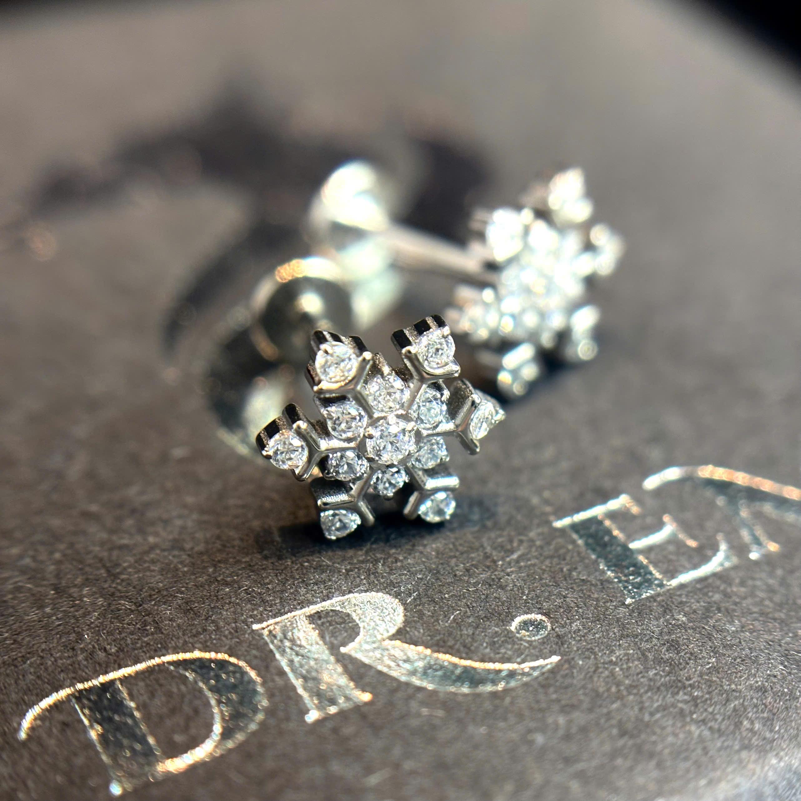 khuyên kiểu titan bông tuyết_thumbnail_2