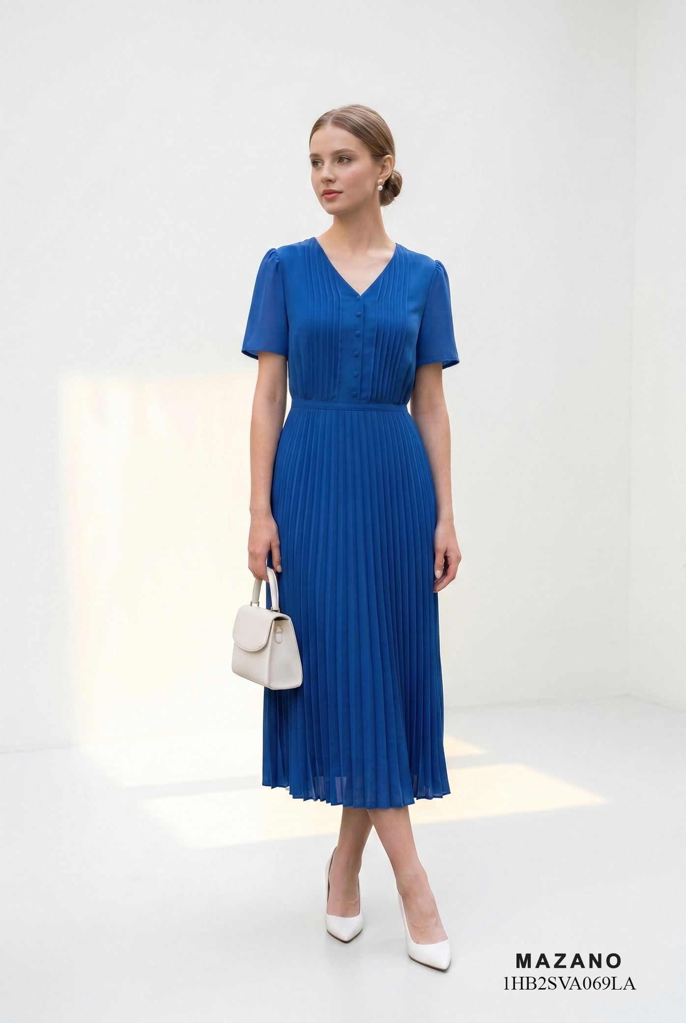 Đầm voan chiffon xanh dáng ôm chân dập ly cổ V tay ngắn thiết kế MAZANO