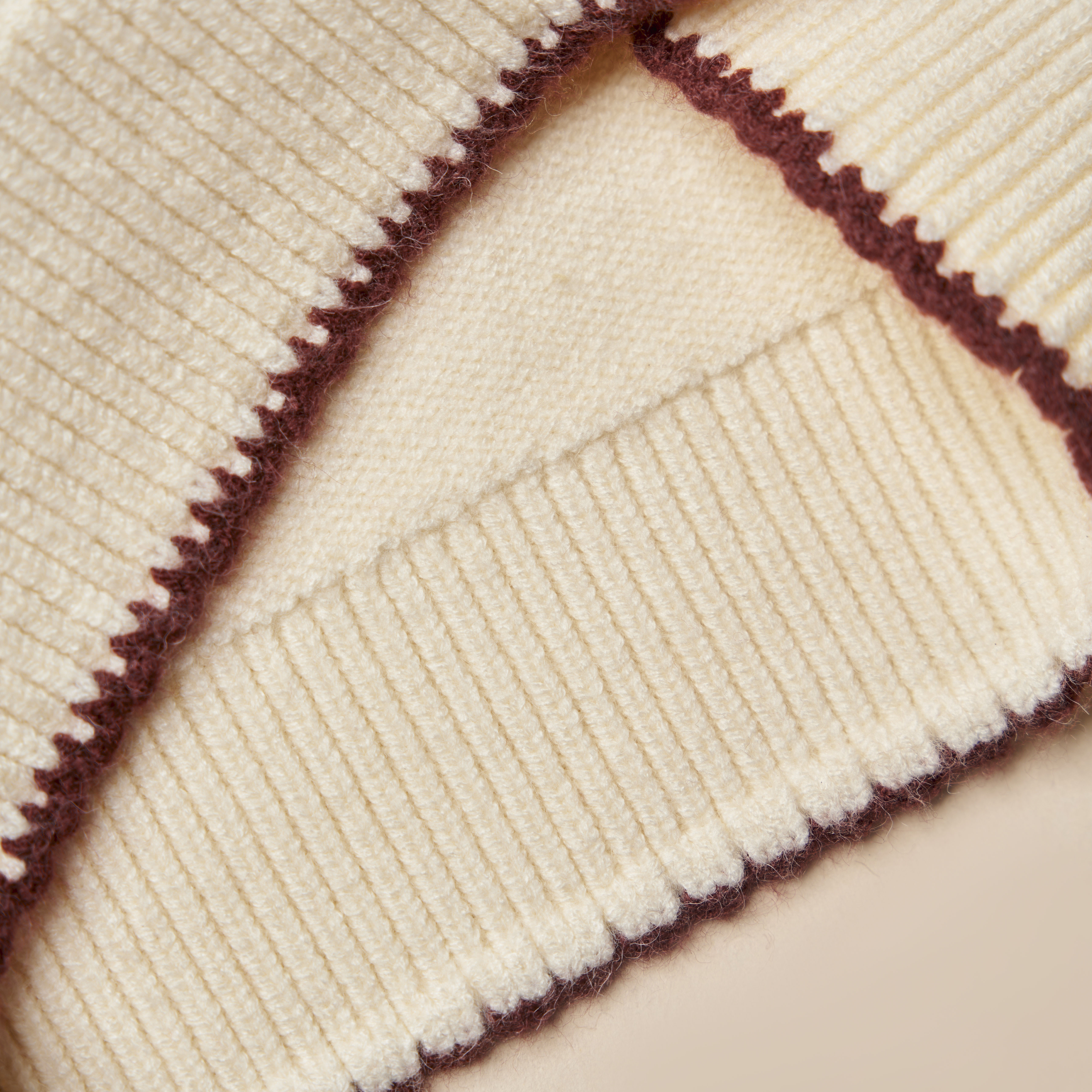 Áo len thêu  thân trước_thumbnail_7