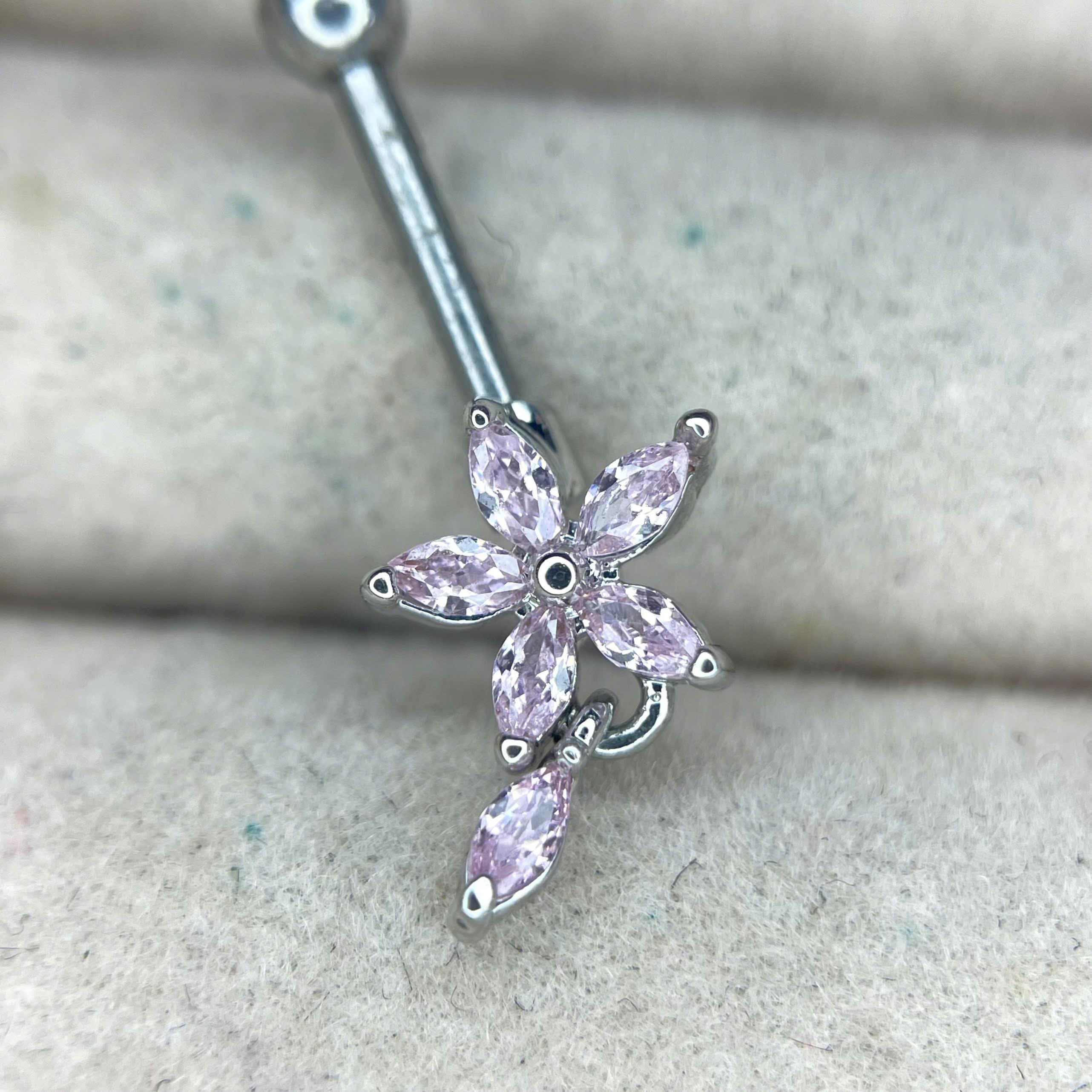 khuyên kiểu vertical hoa hồng đính đá rơi