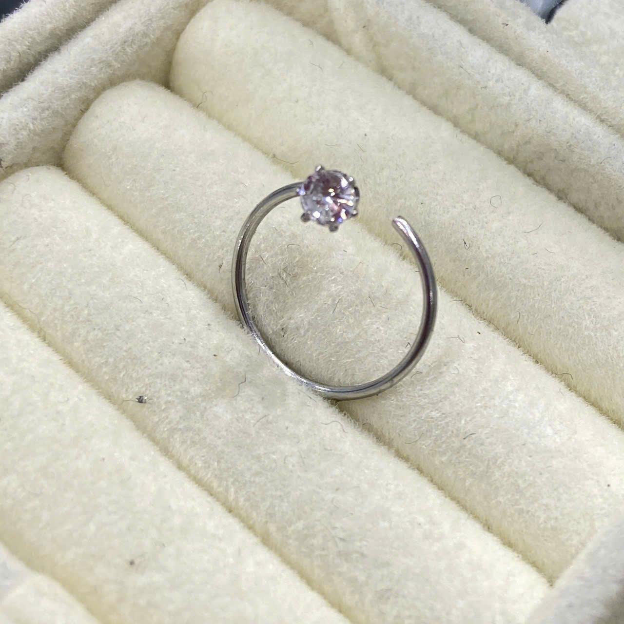 Vòng bẻ kim cương trắng size 10.