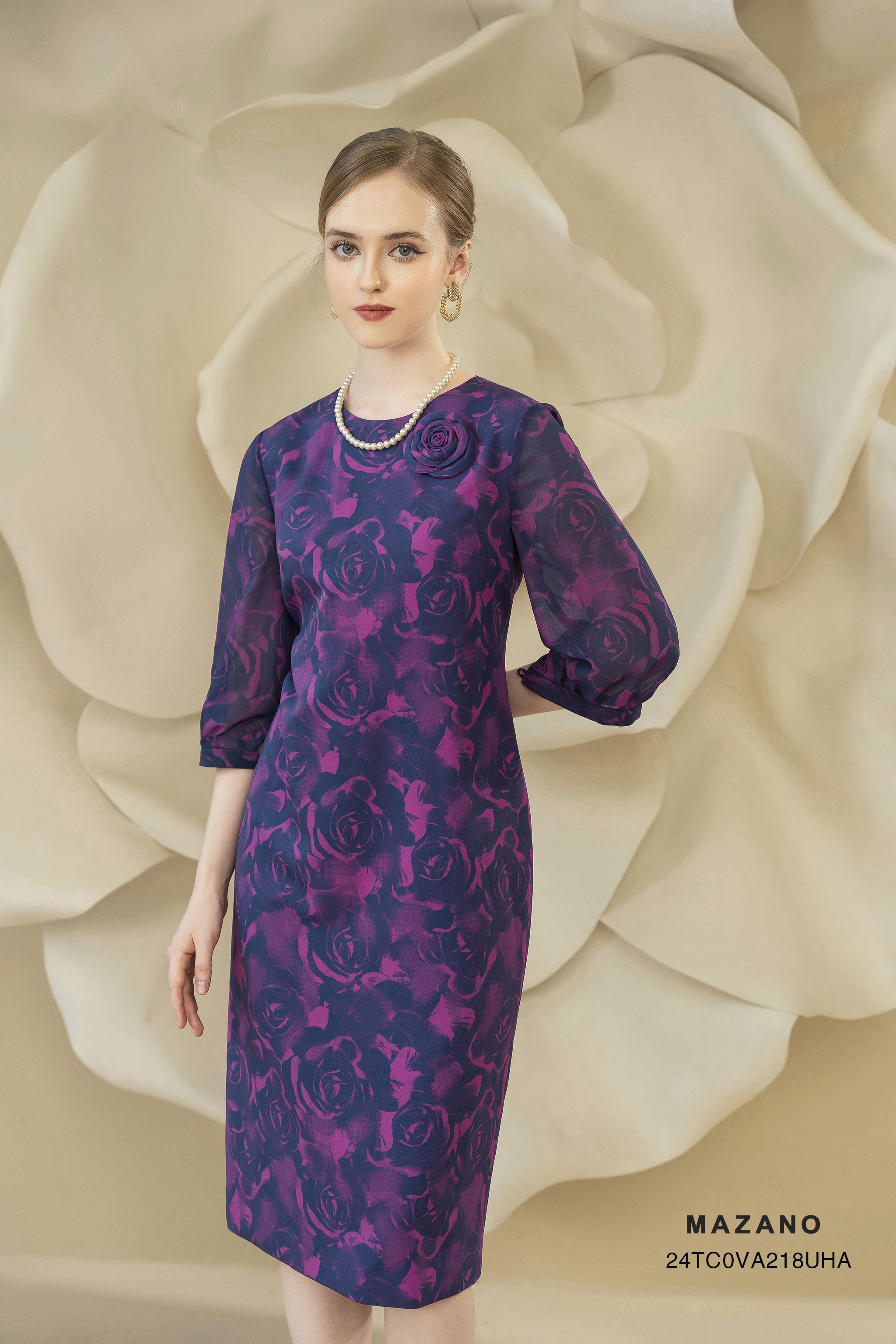 Váy Đầm suông Vải thô dày dặn kết hợp tay voan mỏng Họa tiết hoa hồng cách điệu Đính hoa cuốn Cổ tròn vừa Tay lỡ Dài tới bắp chân_thumbnail_2