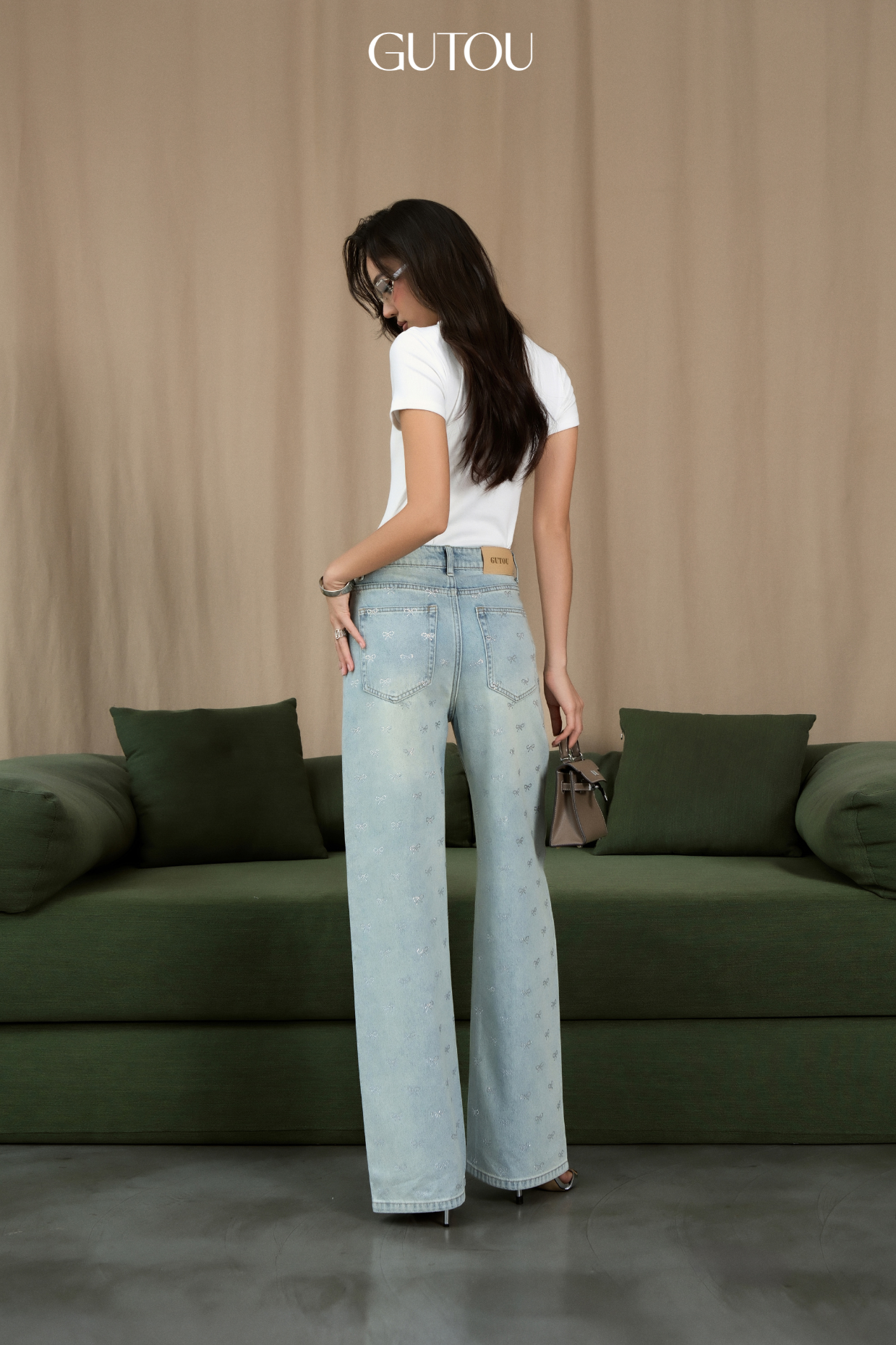 [ GUTOU ] Quần Jeans Suông Đính Đá Nơ Roselli_thumbnail_8