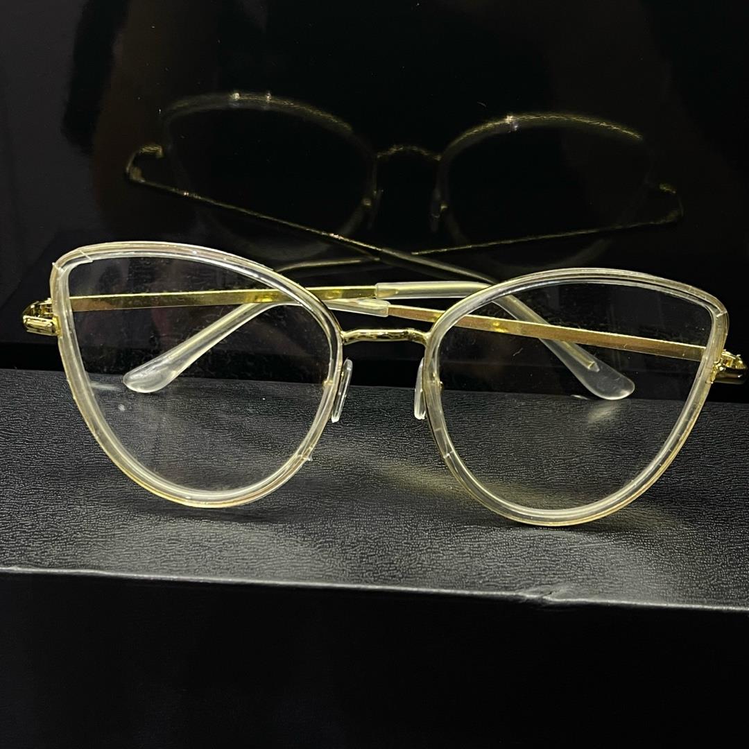 Kính mắt mèo lớn trắng thép.