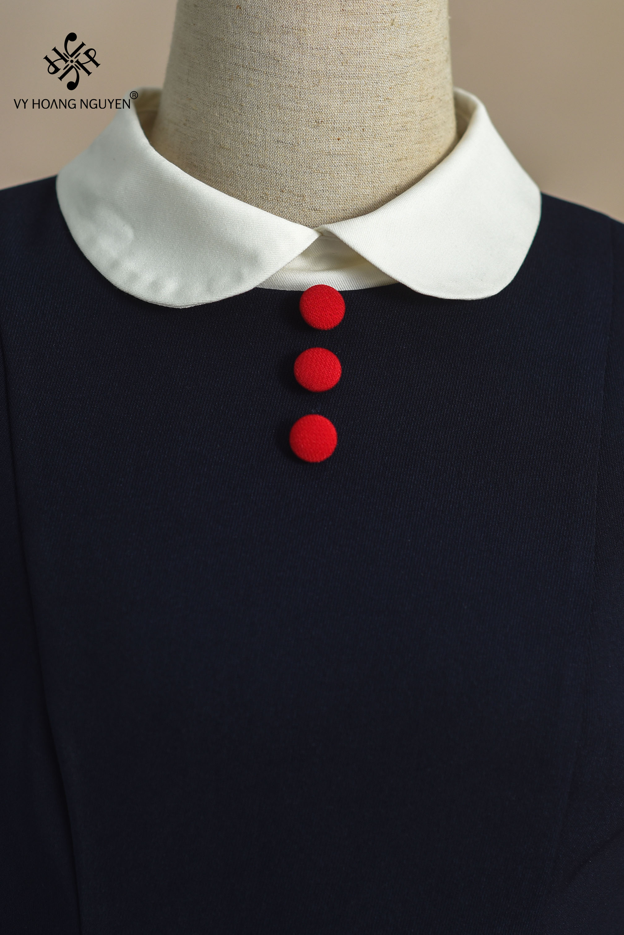 Đầm Xếp Ly Cổ Trắng 3 Cúc_thumbnail_4