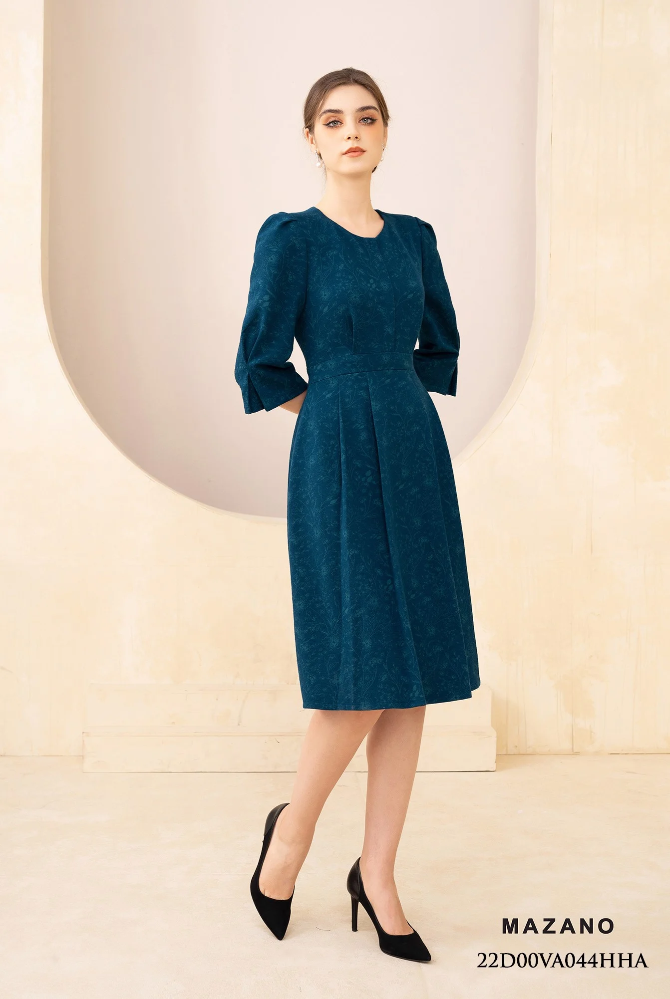 Đầm dạ len xanh thân ôm chân xếp ly tay cách điệu