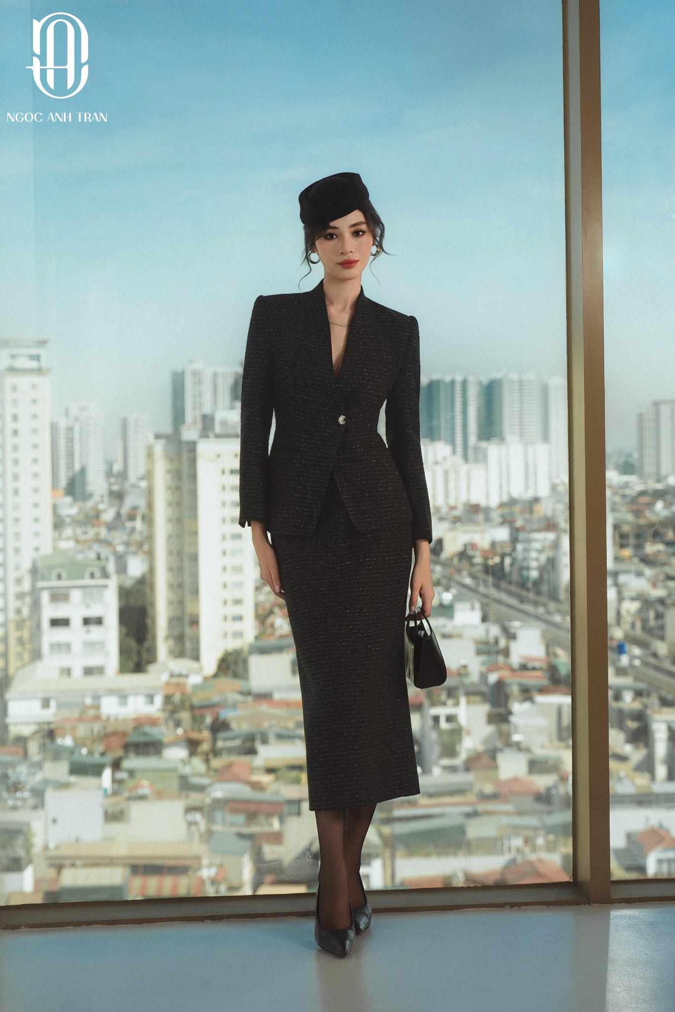 V059 - Áo dạ chiết eo dài tay màu đen