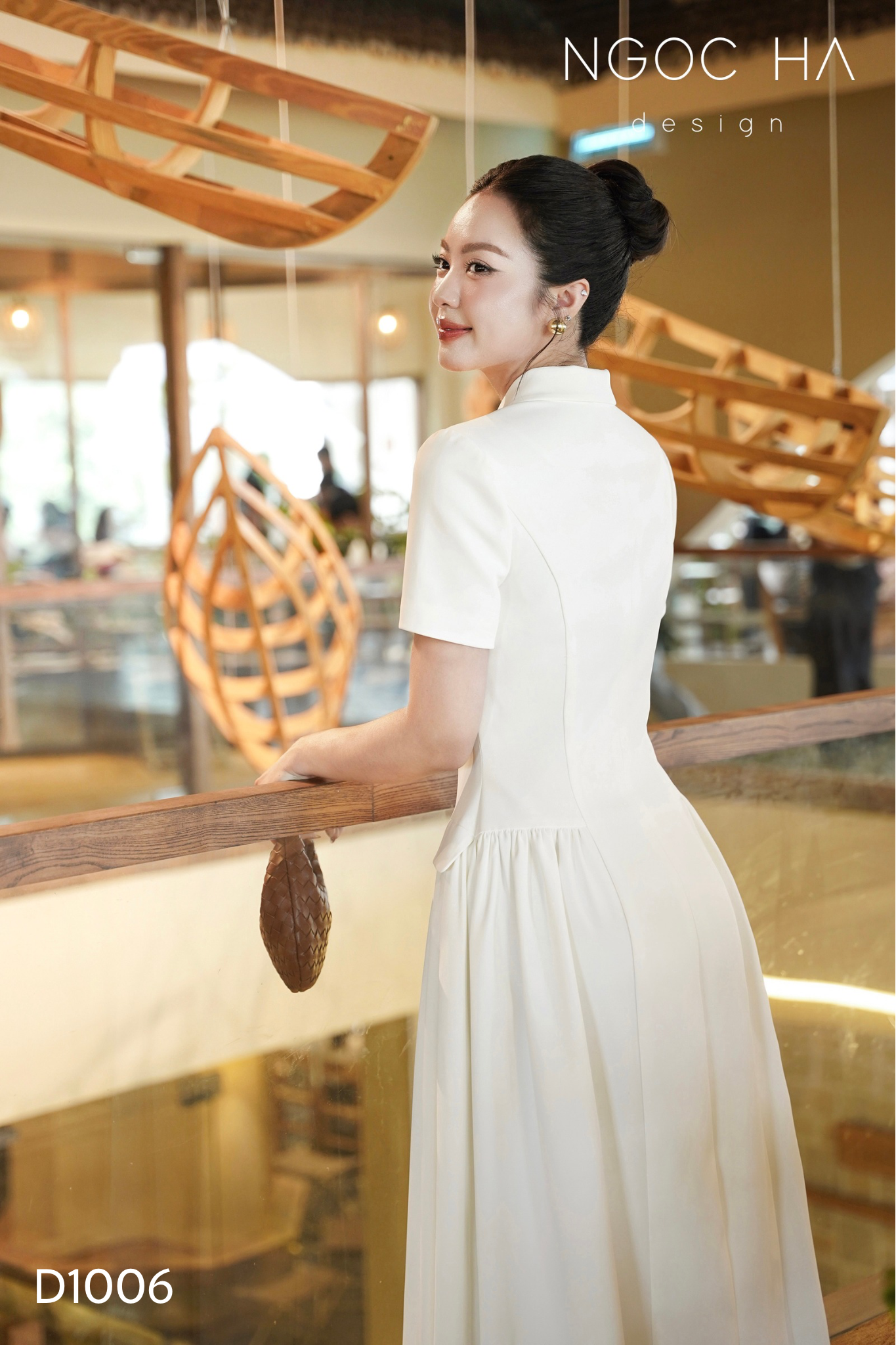 Ella Dress_Đầm Xếp Ly Xòe Khóa Đồng Màu Trắng D1006_thumbnail_3