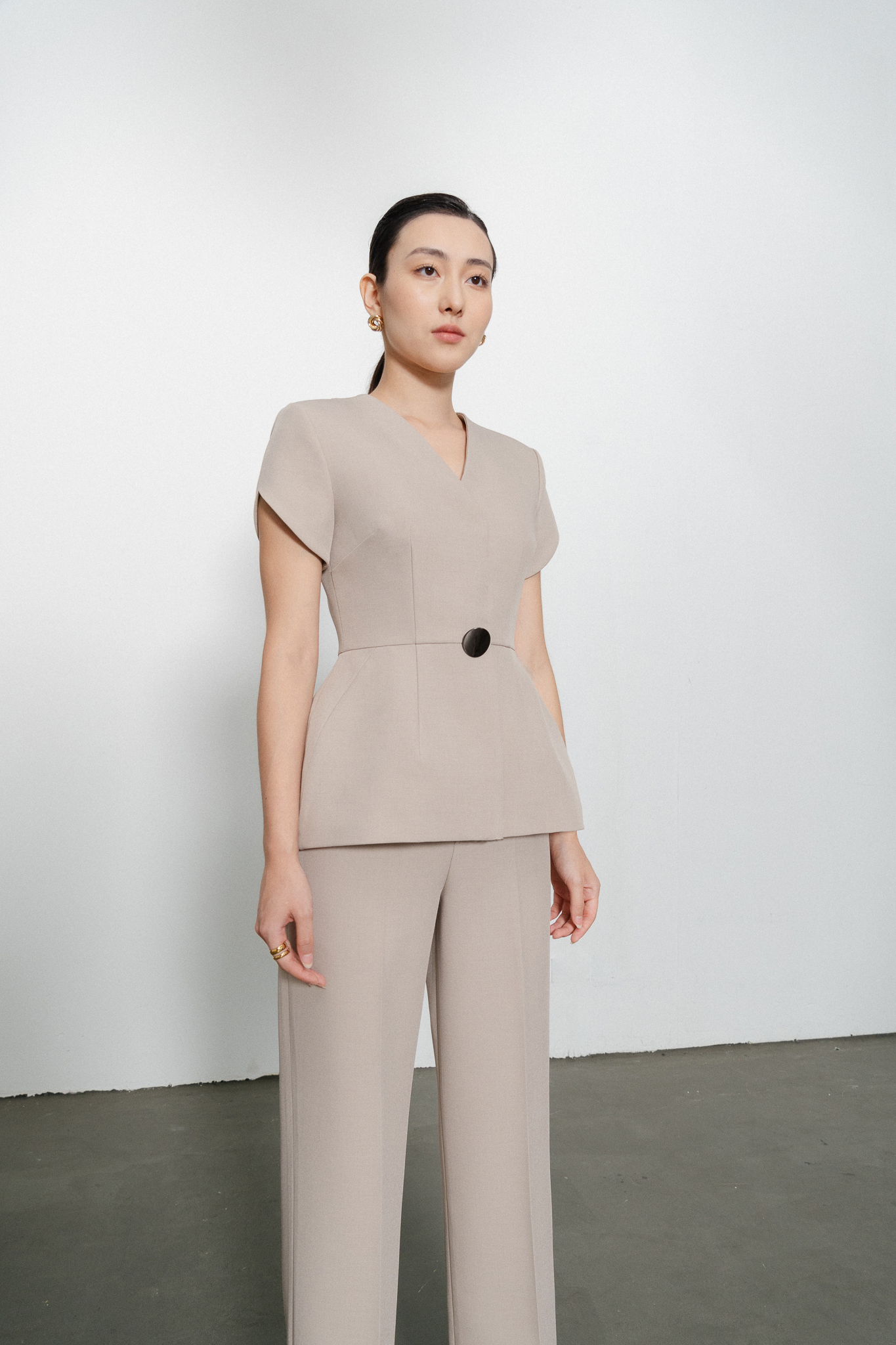 Áo cổ V nẹp mở chồng phồng hông( violet top)_thumbnail_0