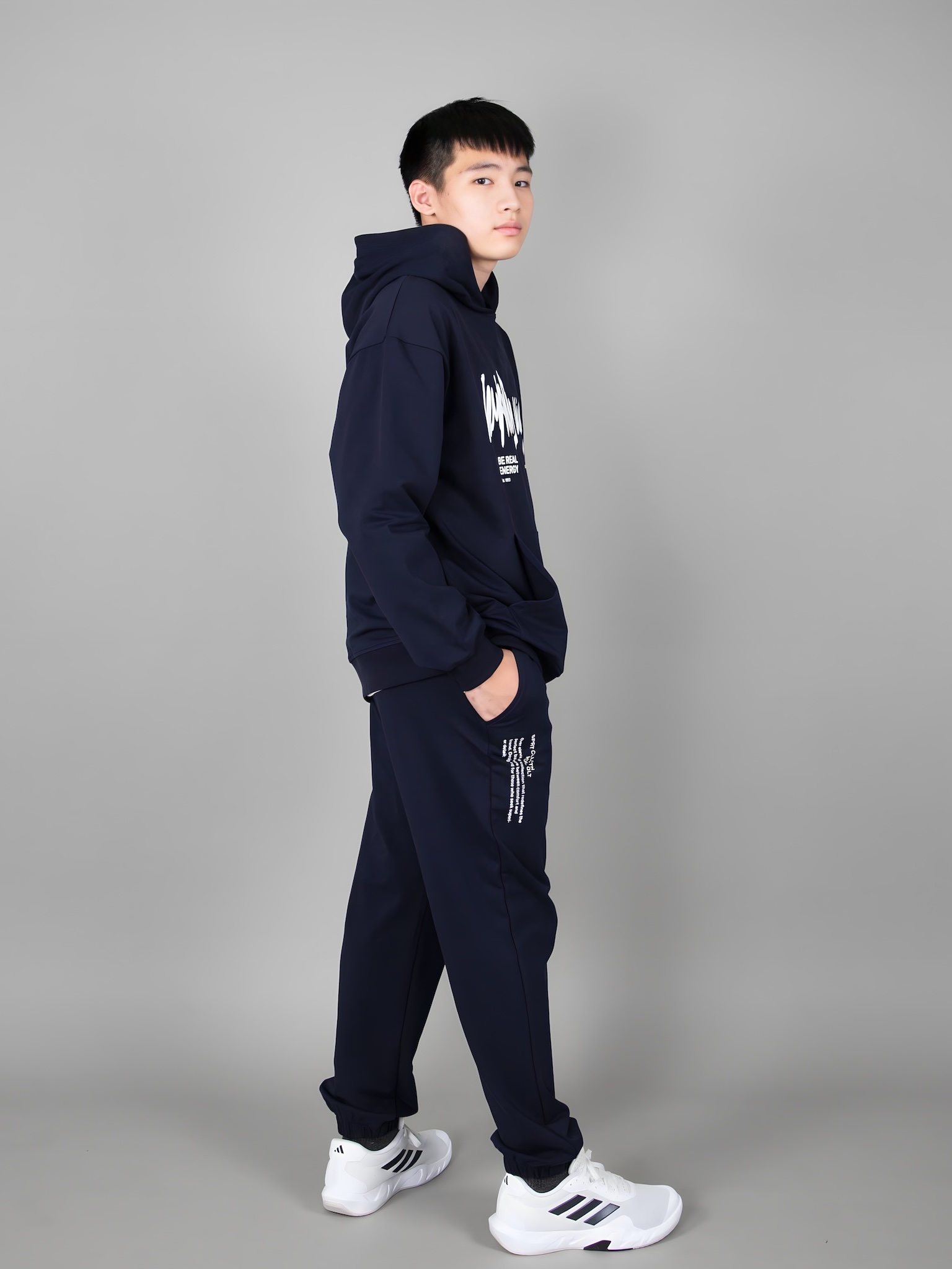 Áo nỉ hoodie navy in chữ ngực_thumbnail_3