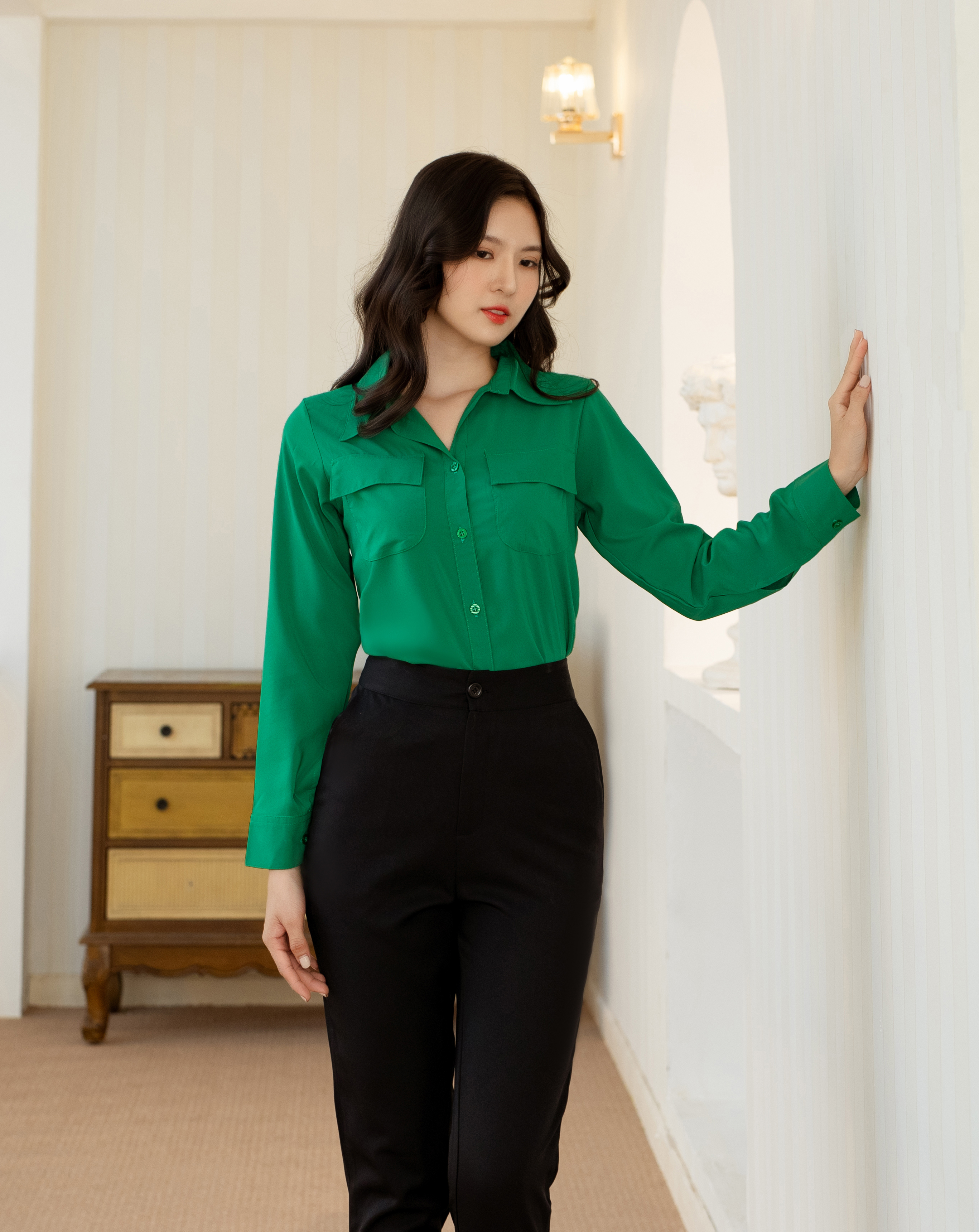 Sơ mi form dài xẻ eo cao xinh xắn_thumbnail_13