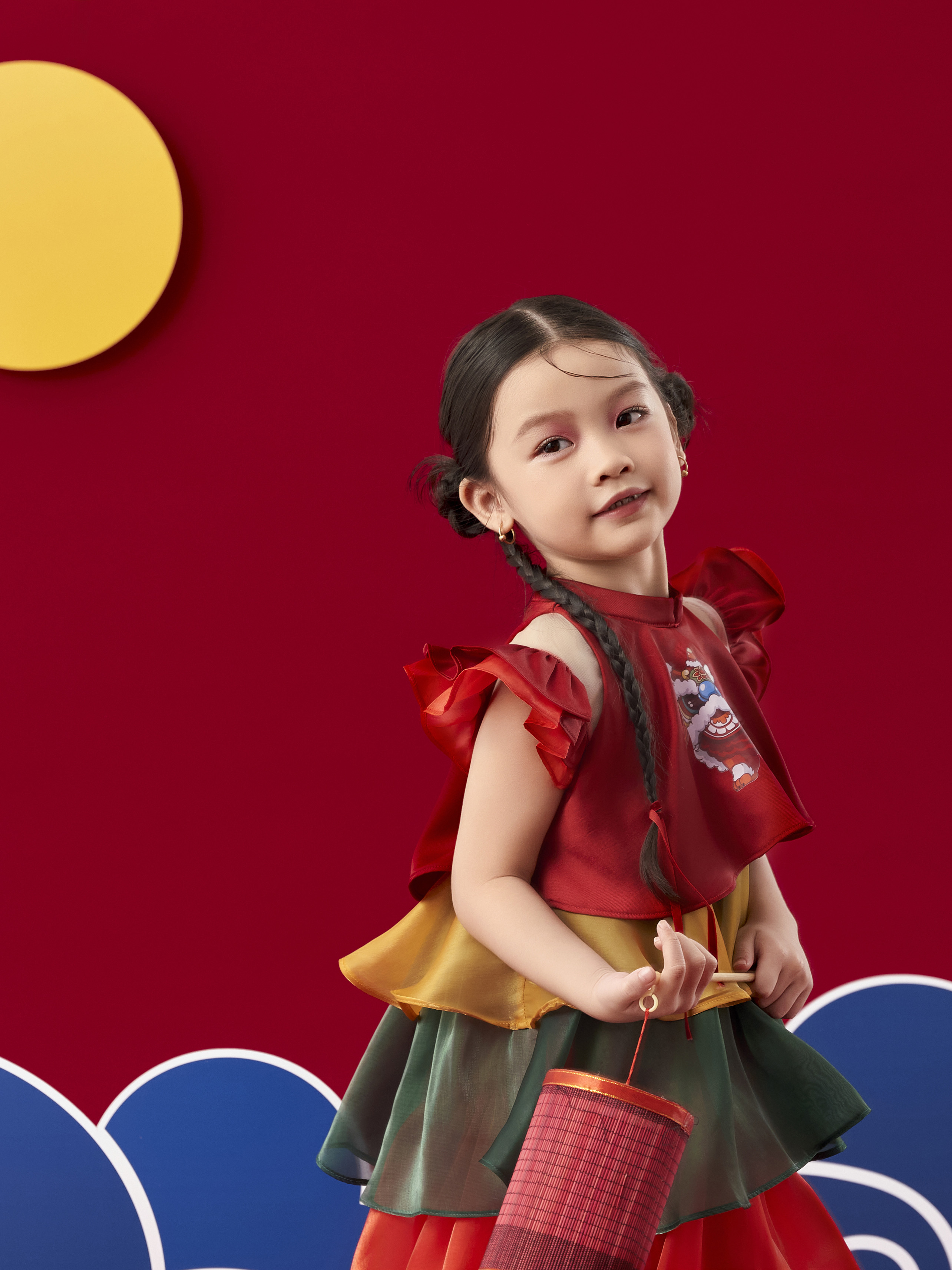 Váy tơ màu bốn tầng in lân