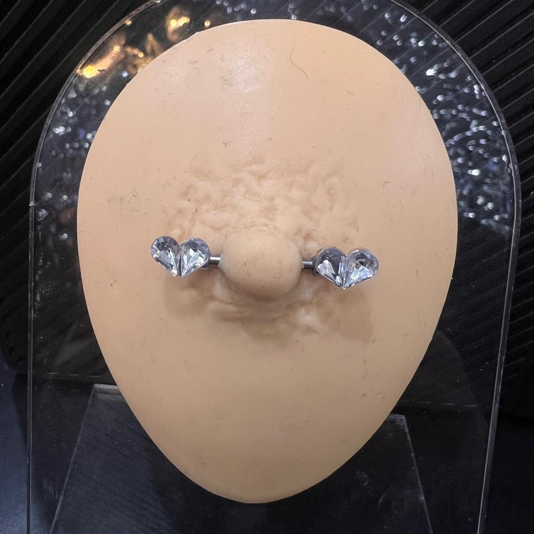 Khuyên ti 2 trái tim đá._thumbnail_3