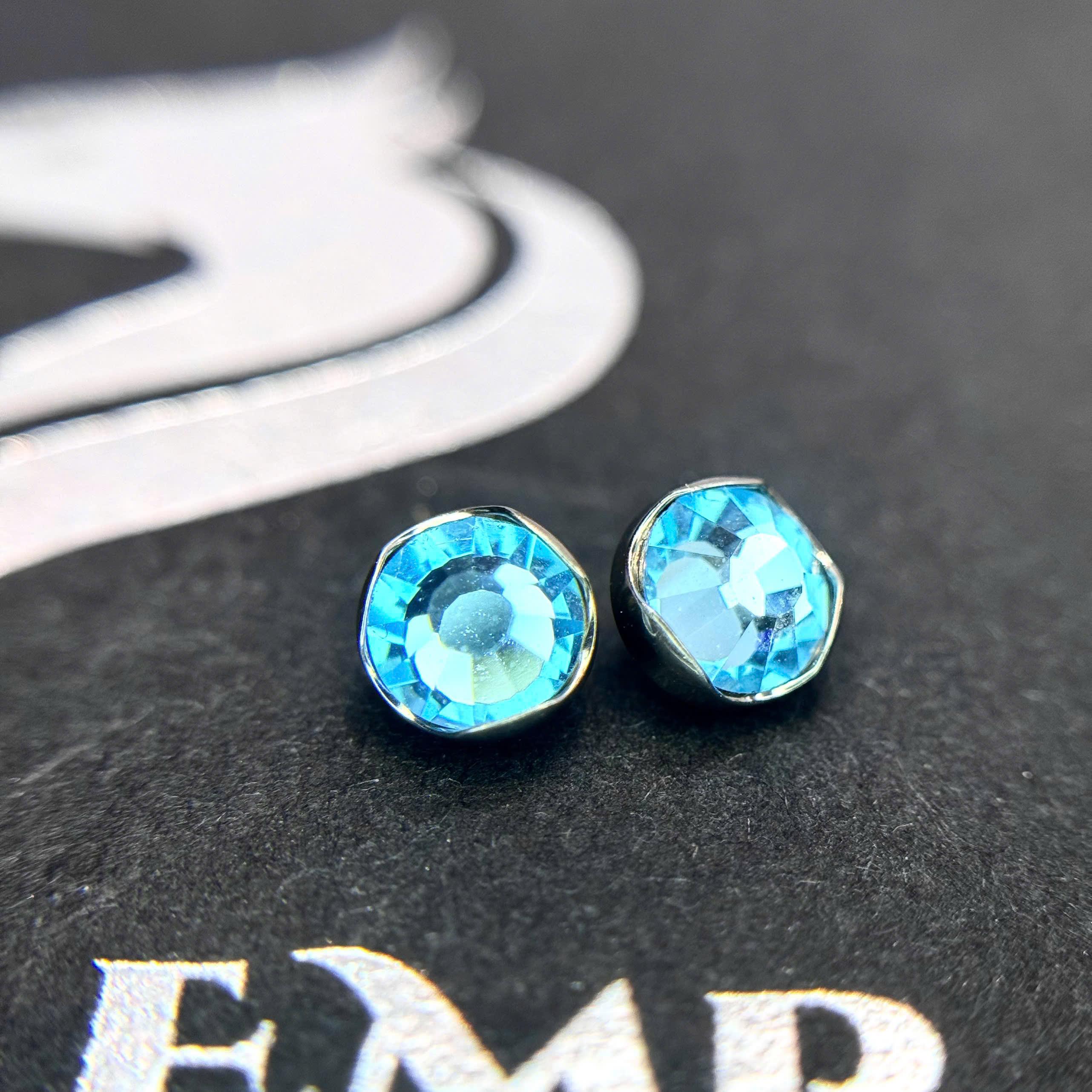 Charm cấy titan size 5 bo viền xanh nhạt_thumbnail_2