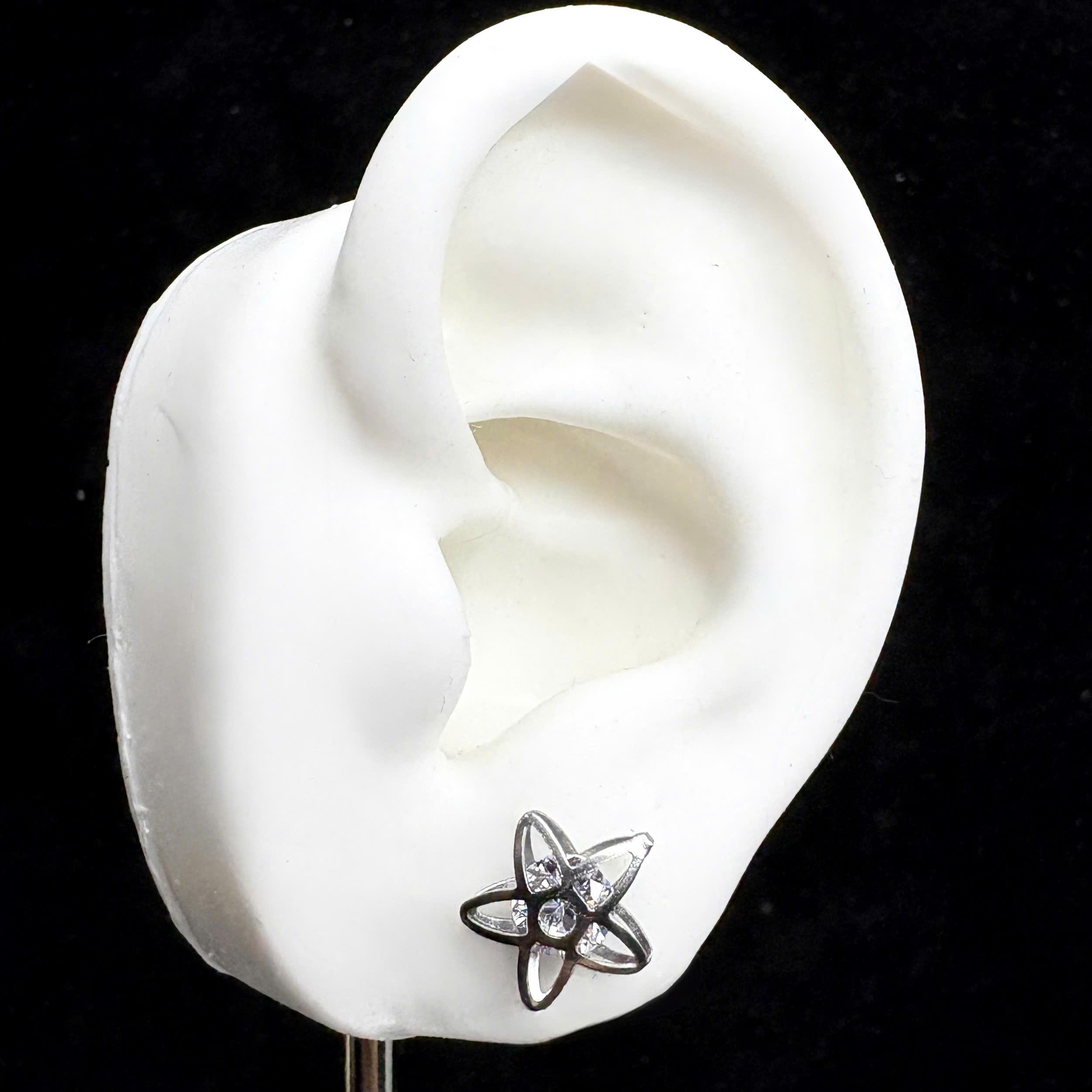 Khuyên kiểu ngôi sao lồng kim cương