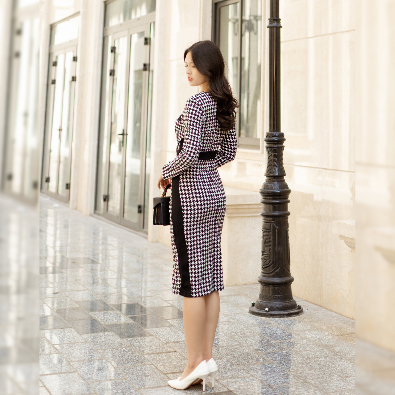 Đầm body họa tiết ziczac sang trọng