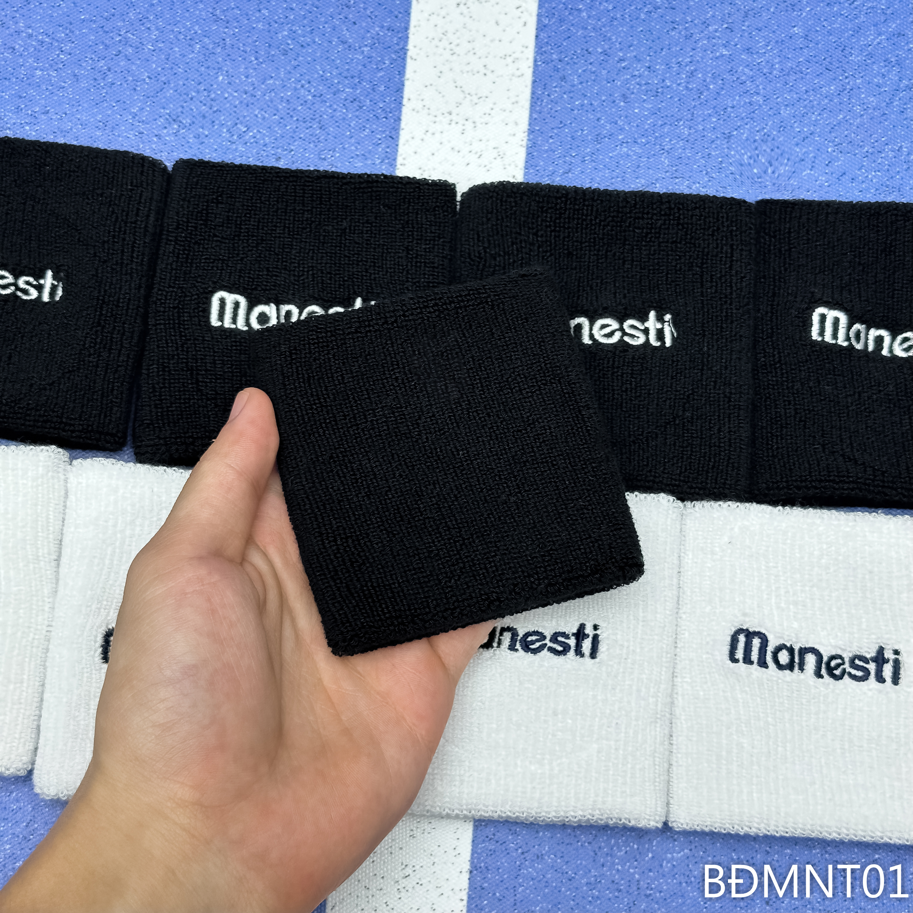 BĂNG ĐÔ MANESTI THUN ĐEO TAY_thumbnail_6