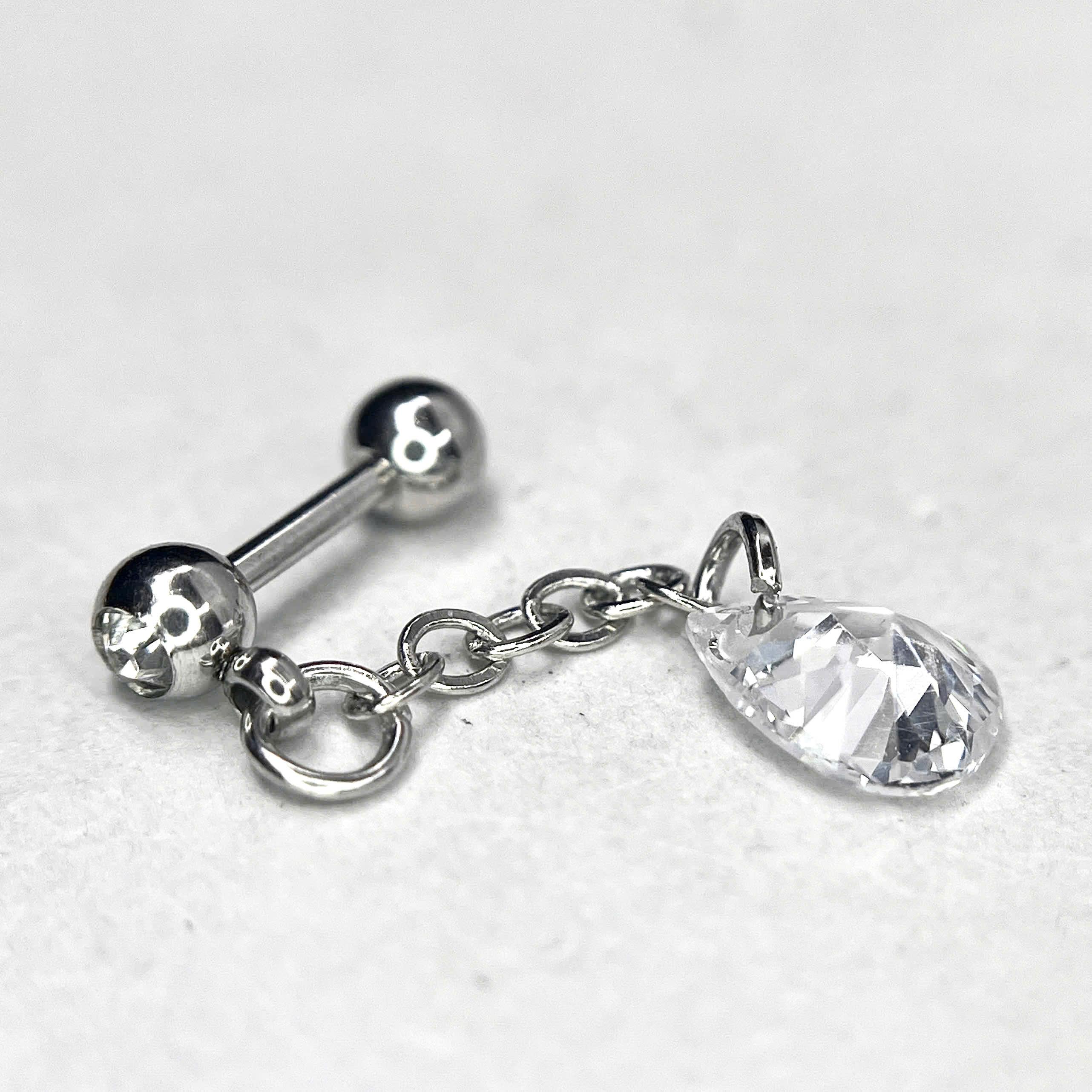 Khuyên kiểu giọt nước trắng rơi dẹt