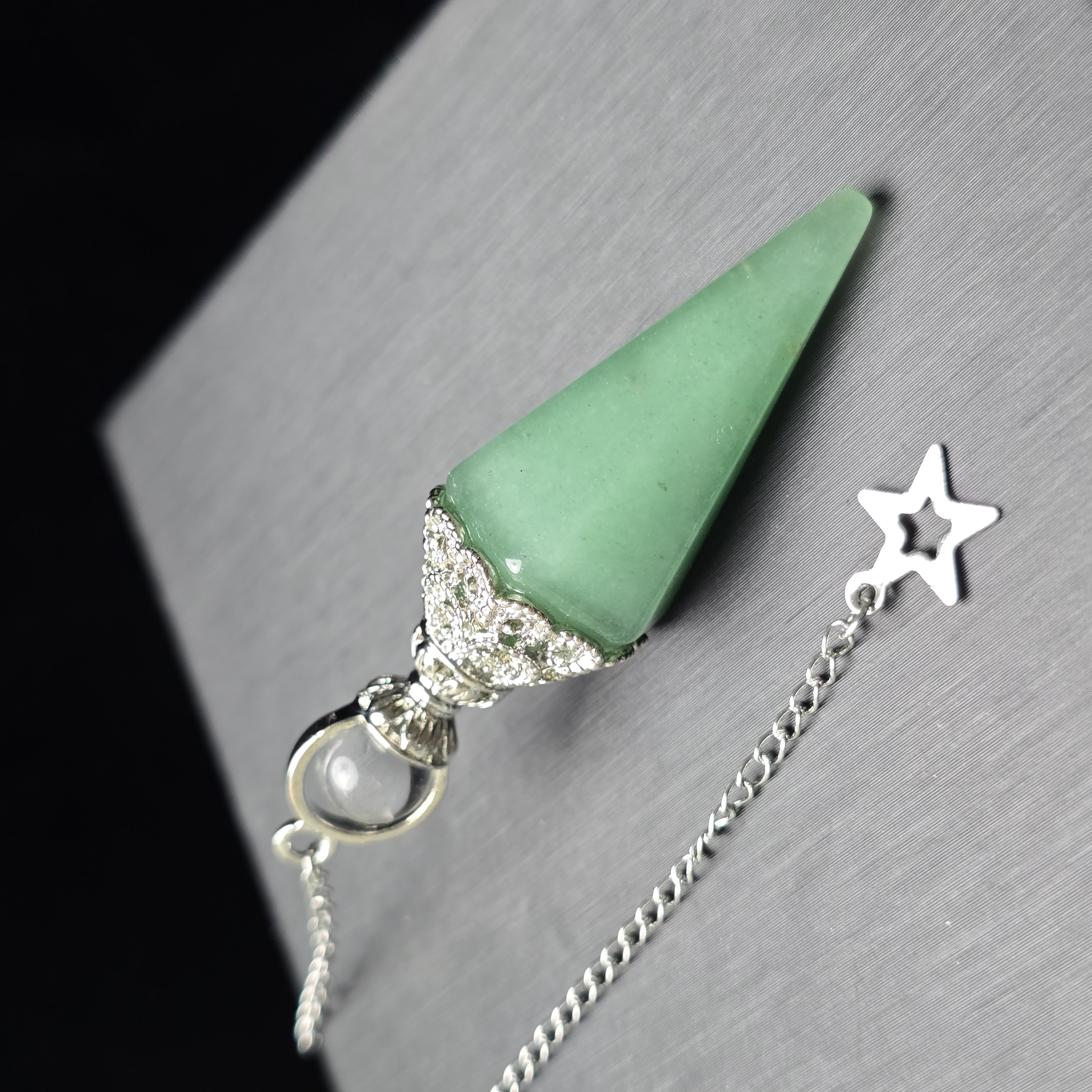 Con Lắc Cảm Xạ Pendulum Đá Tự Nhiên Dáng Con Thoi