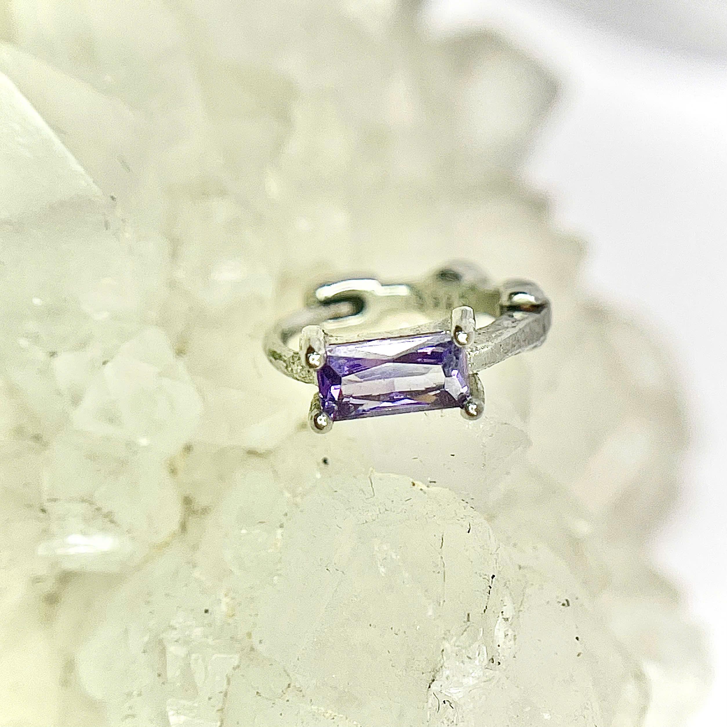 Khuyên vòng kiểu đá tím_thumbnail_2