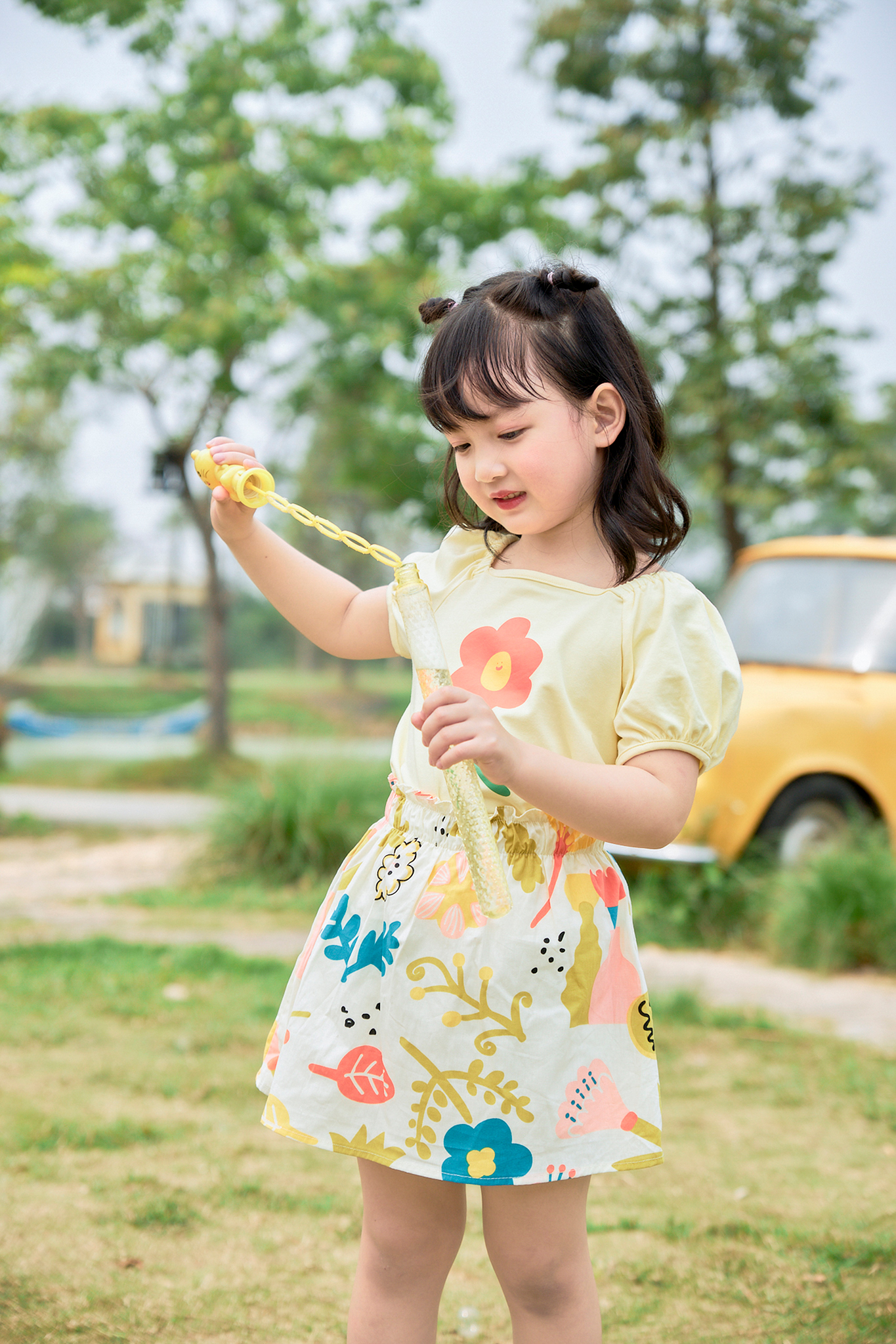 Set áo thun in hình kèm chân váy thô hoa_thumbnail_3