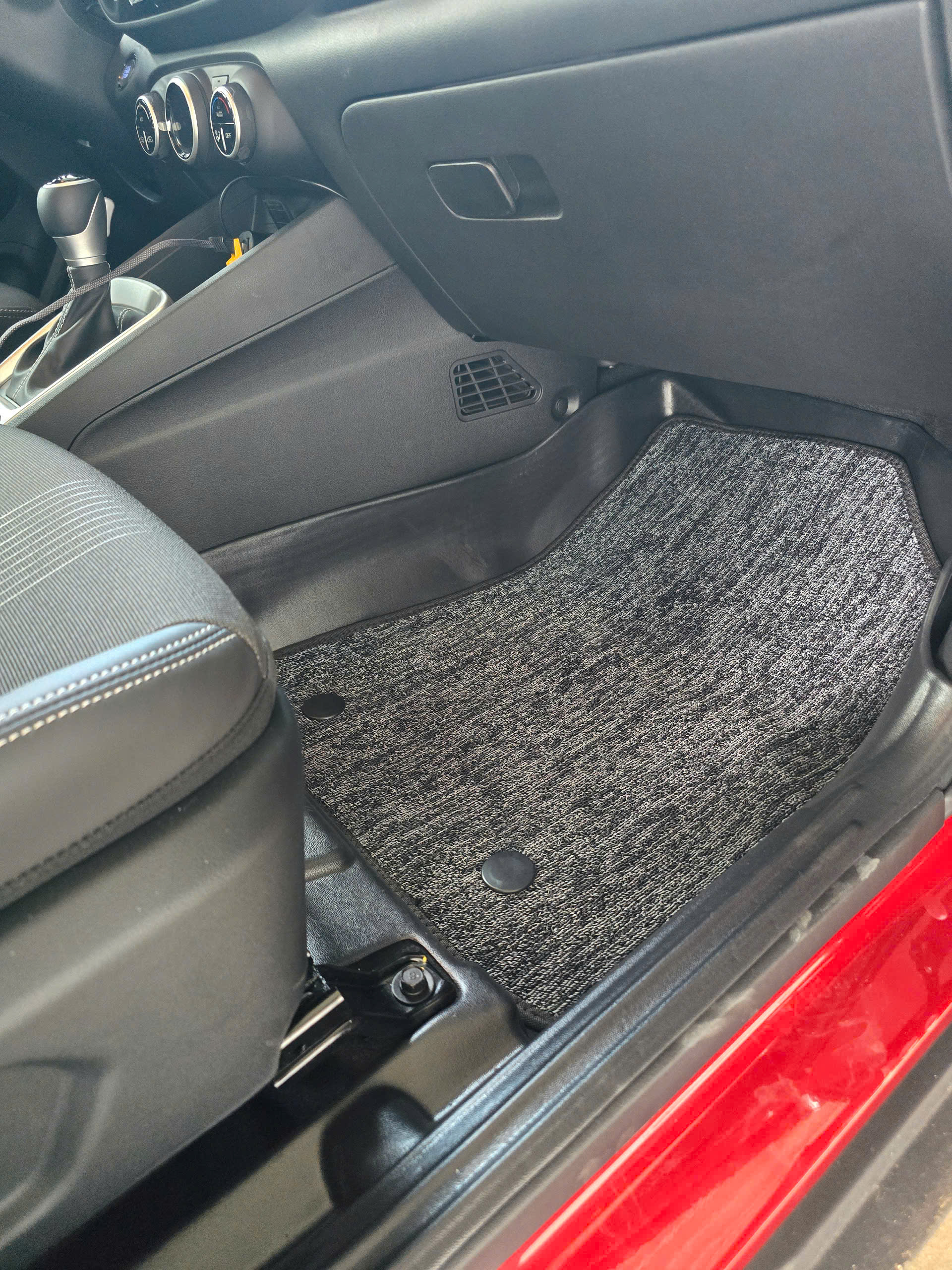 Thảm Lót Sàn Ô Tô Nhựa Đúc TPE Hyundai Venue_thumbnail_4