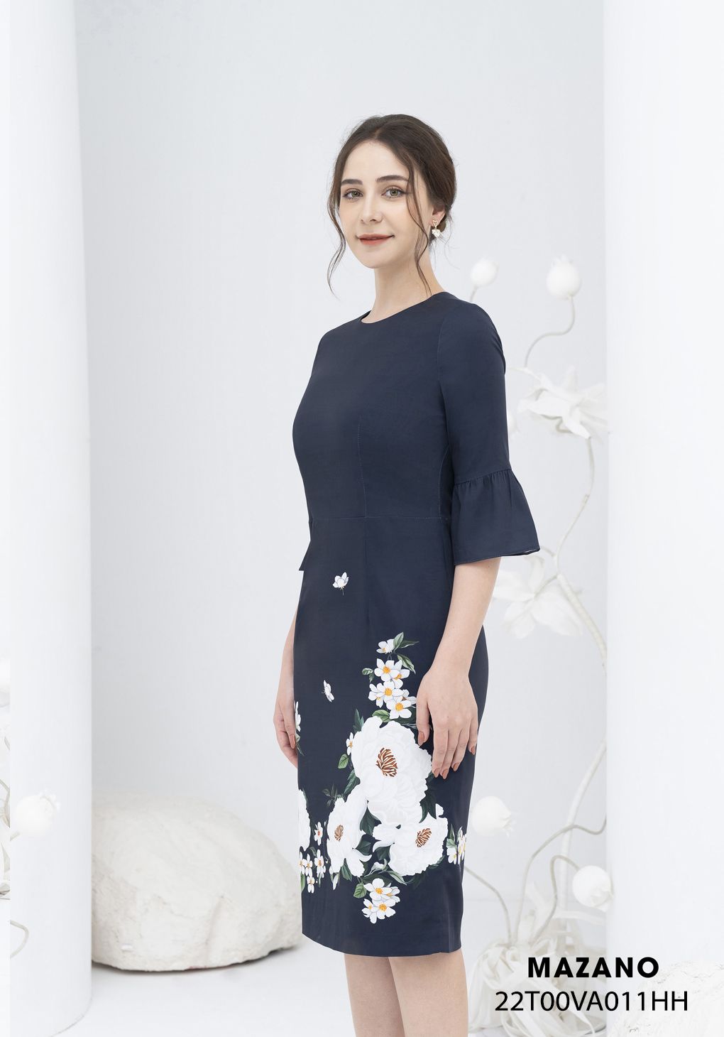 Đầm xanh suông tay loe họa tiết