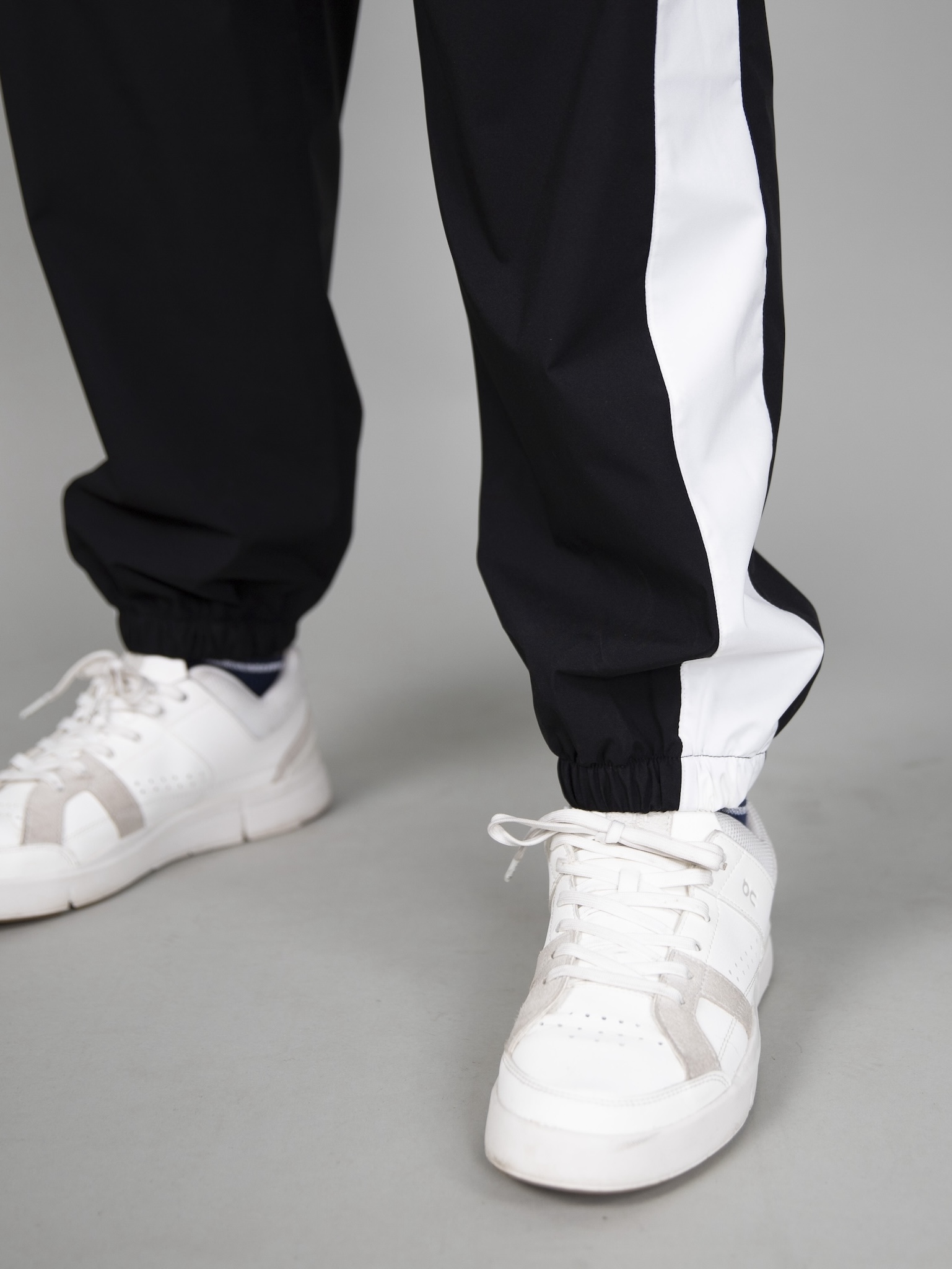 Quần gió 2 lớp đen phối sọc trắng_thumbnail_4