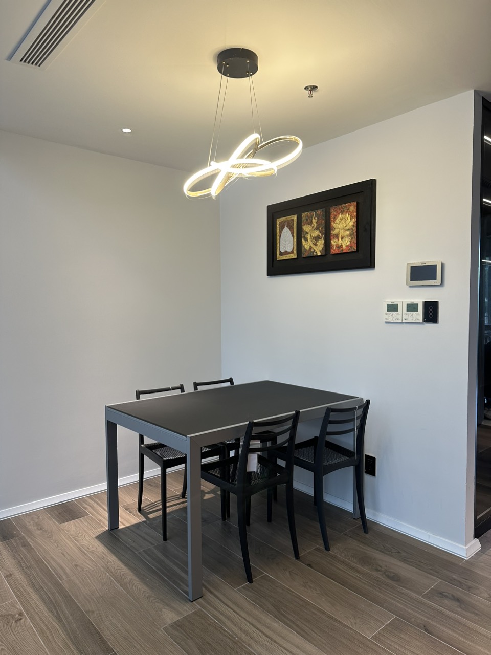 Cho thuê căn 3 phòng ngủ duplex nội thất y hình, giá tốt._thumbnail_5