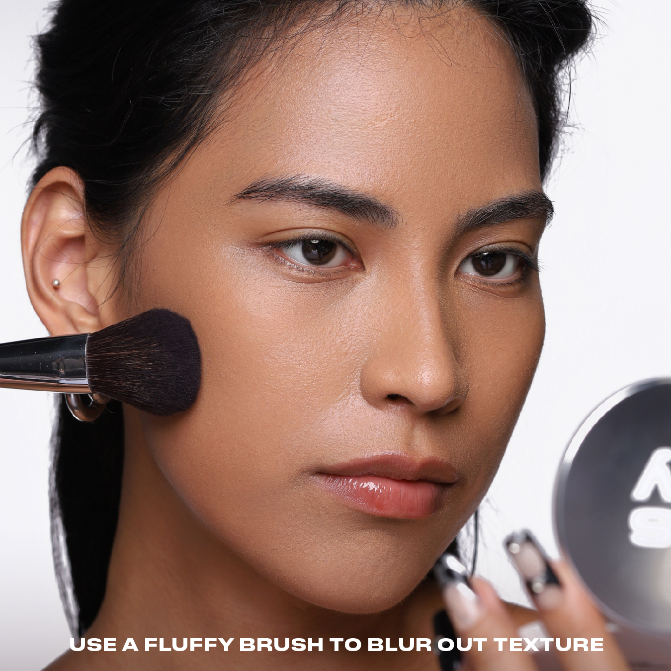 Issy True Flex Perfecting Powder_thumbnail_5