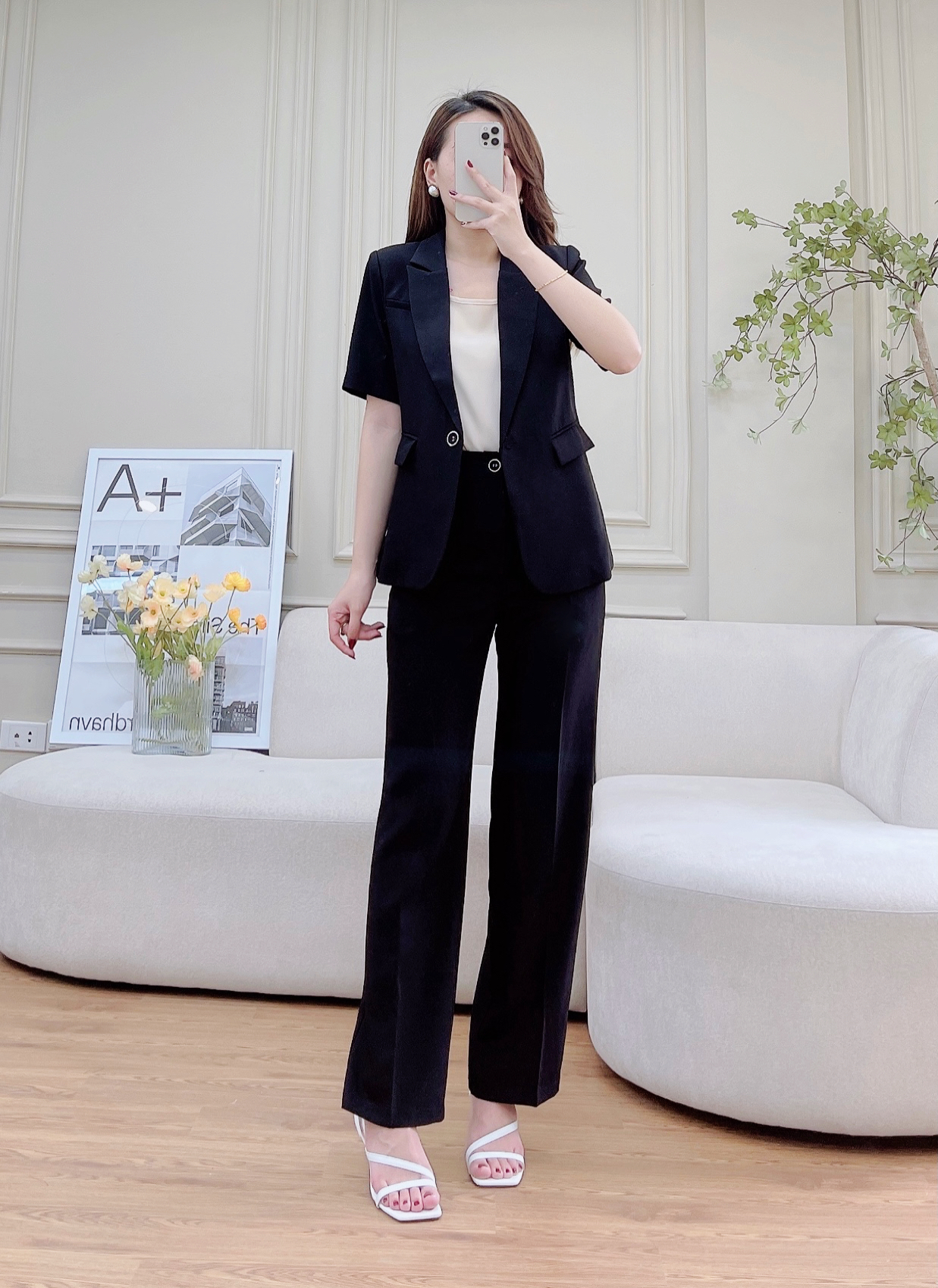 Set Vest Cho Các Chị Em Công Sở Cực Kì Thanh Lịch